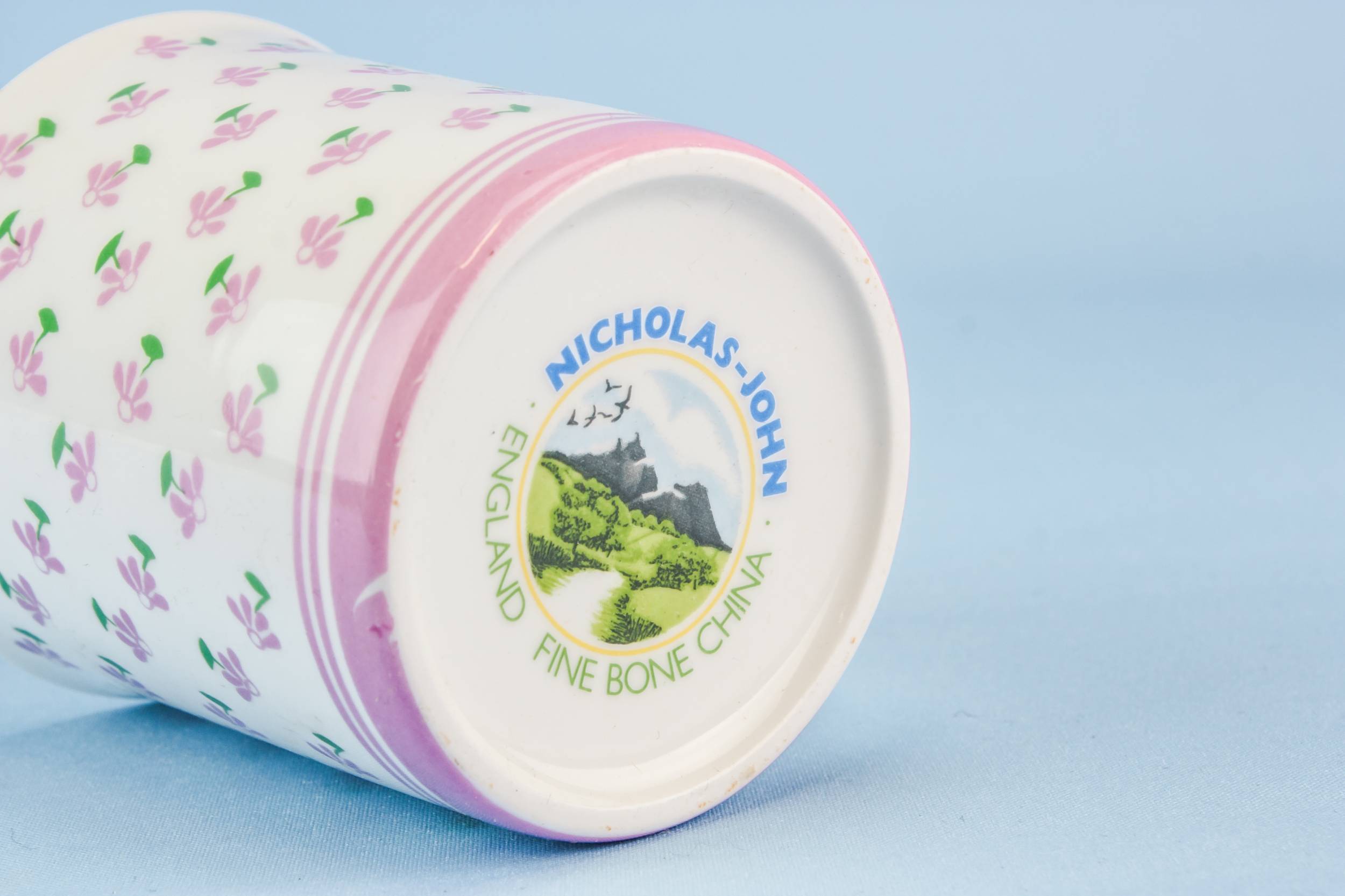 Vintage Cute Cup — Bone china retro mug 2