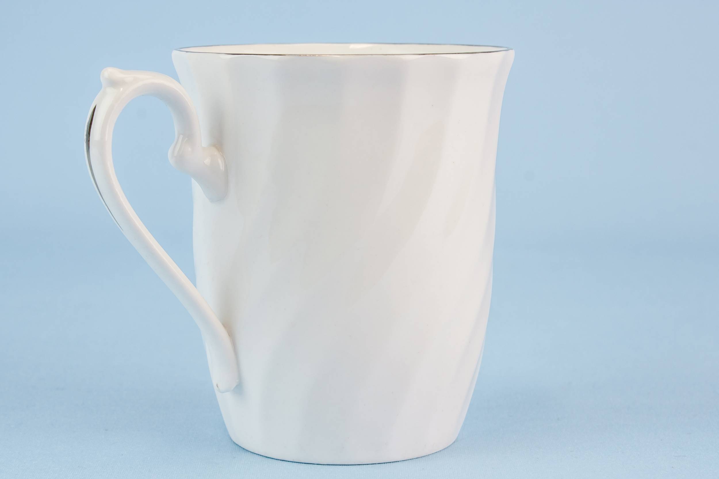Vintage Retro TEACUP — Retro bone china teacup 1