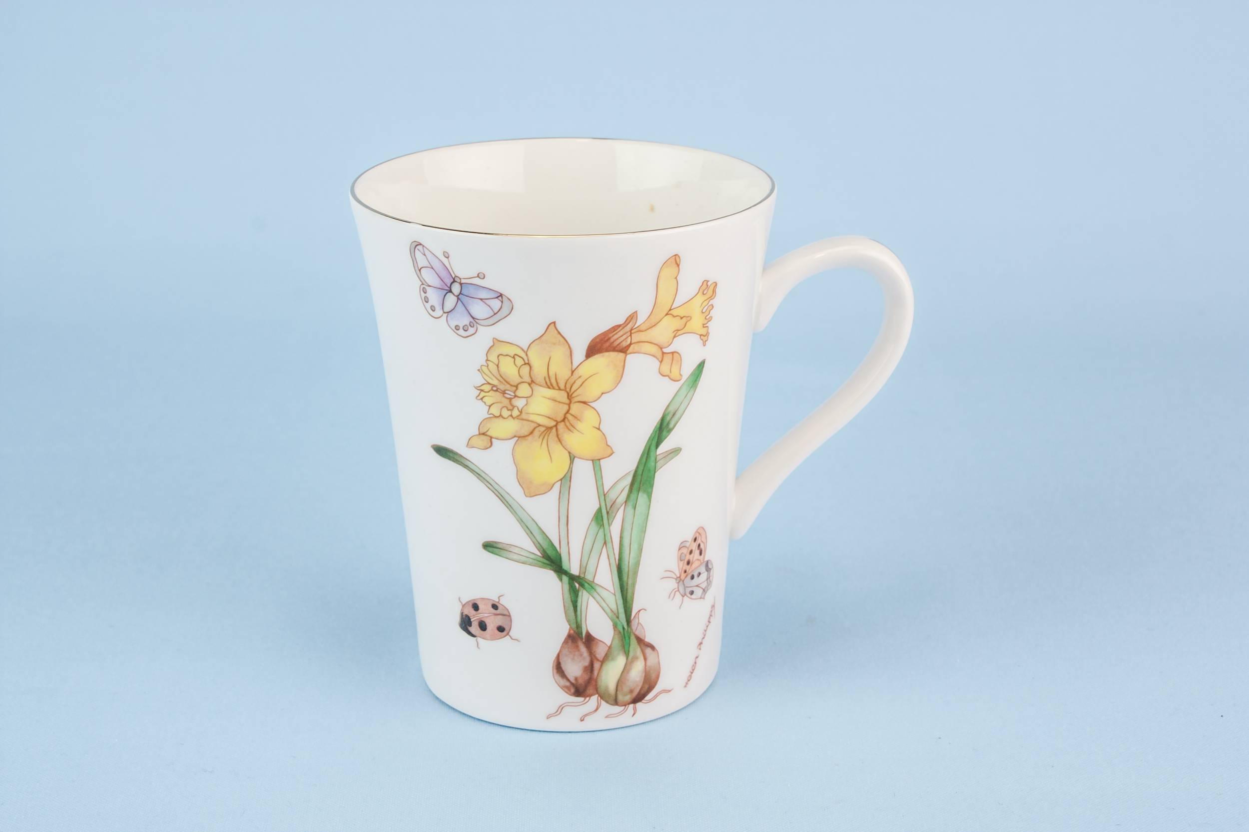 Retro Vintage Daffodils — Daffodils bone china teacup