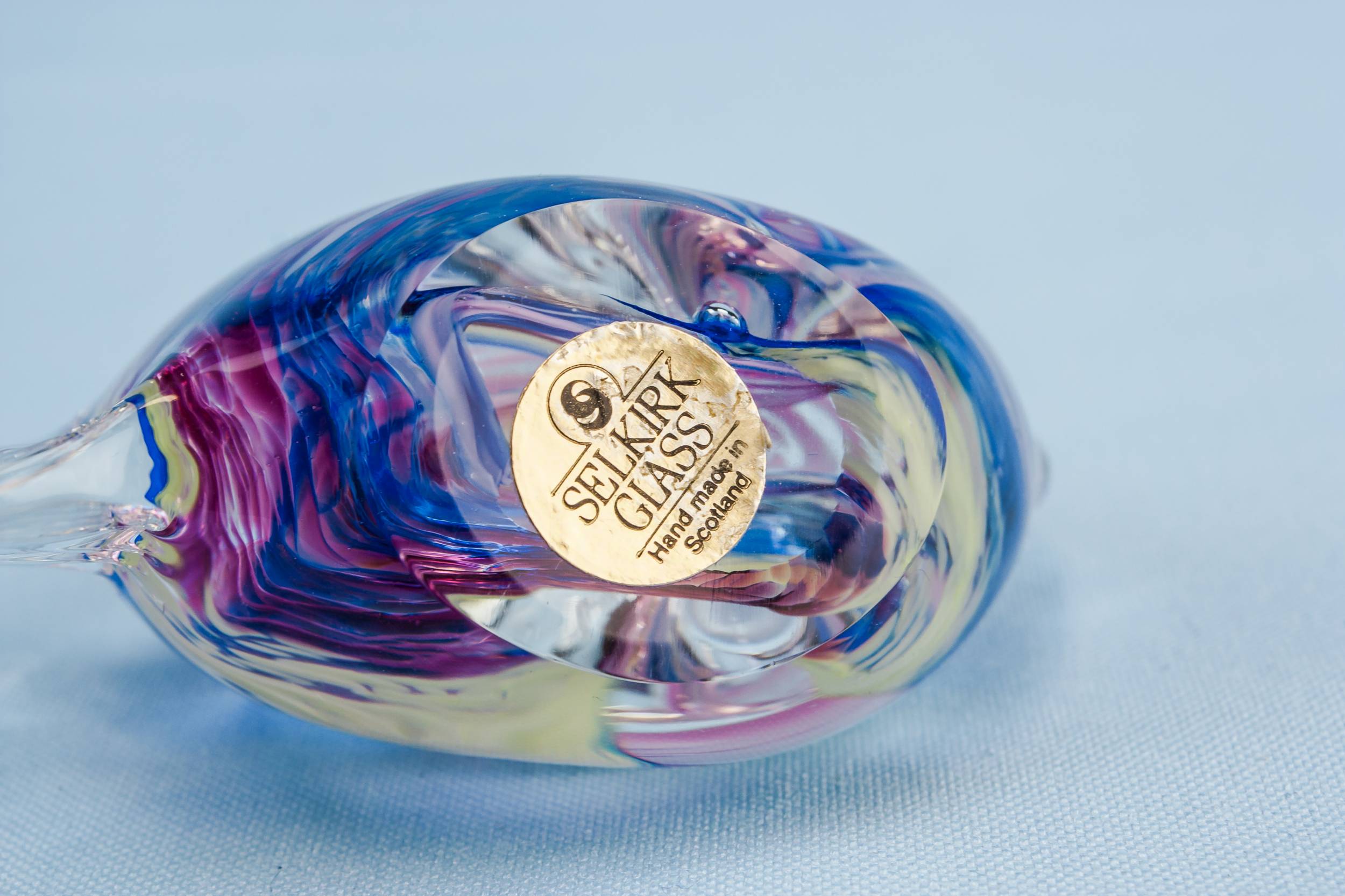 Charming Vintage Retro — Selkirk Glass paperweight 4