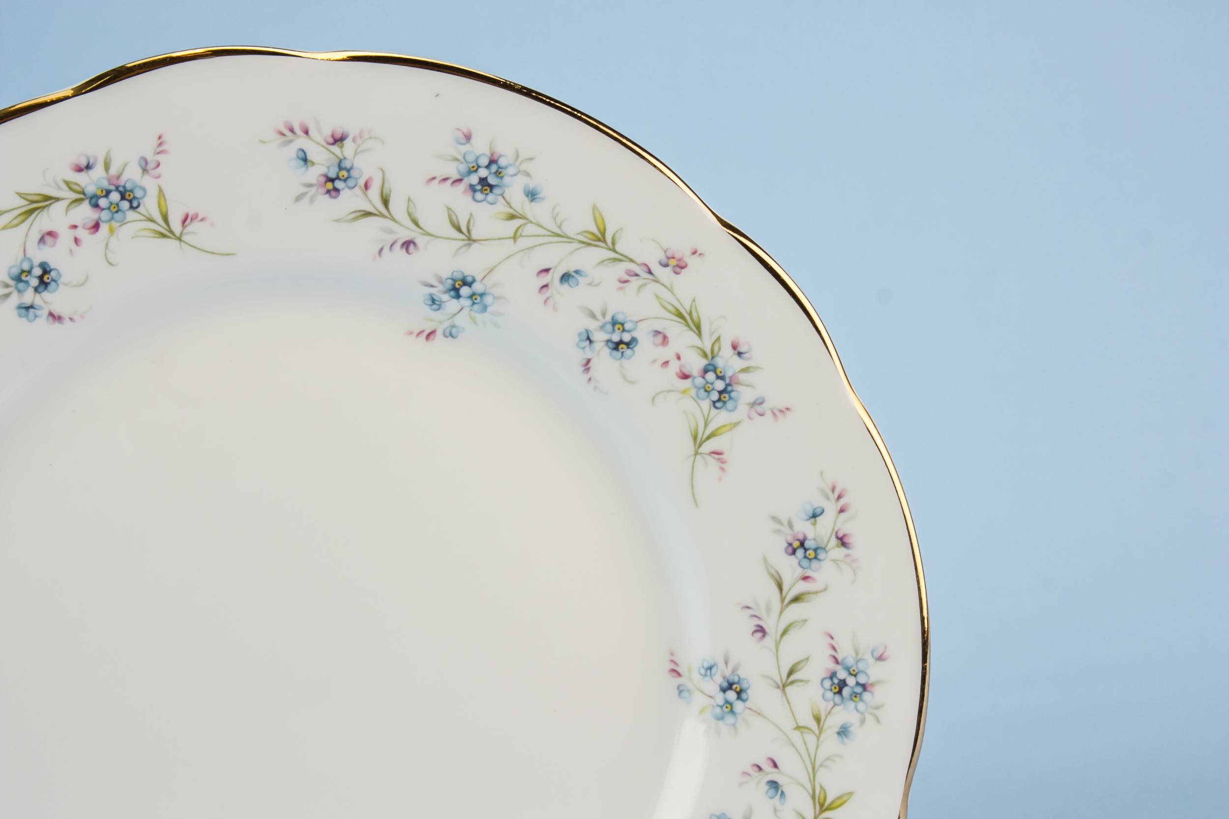 Charming Bone China — 3 retro bone china plates 1