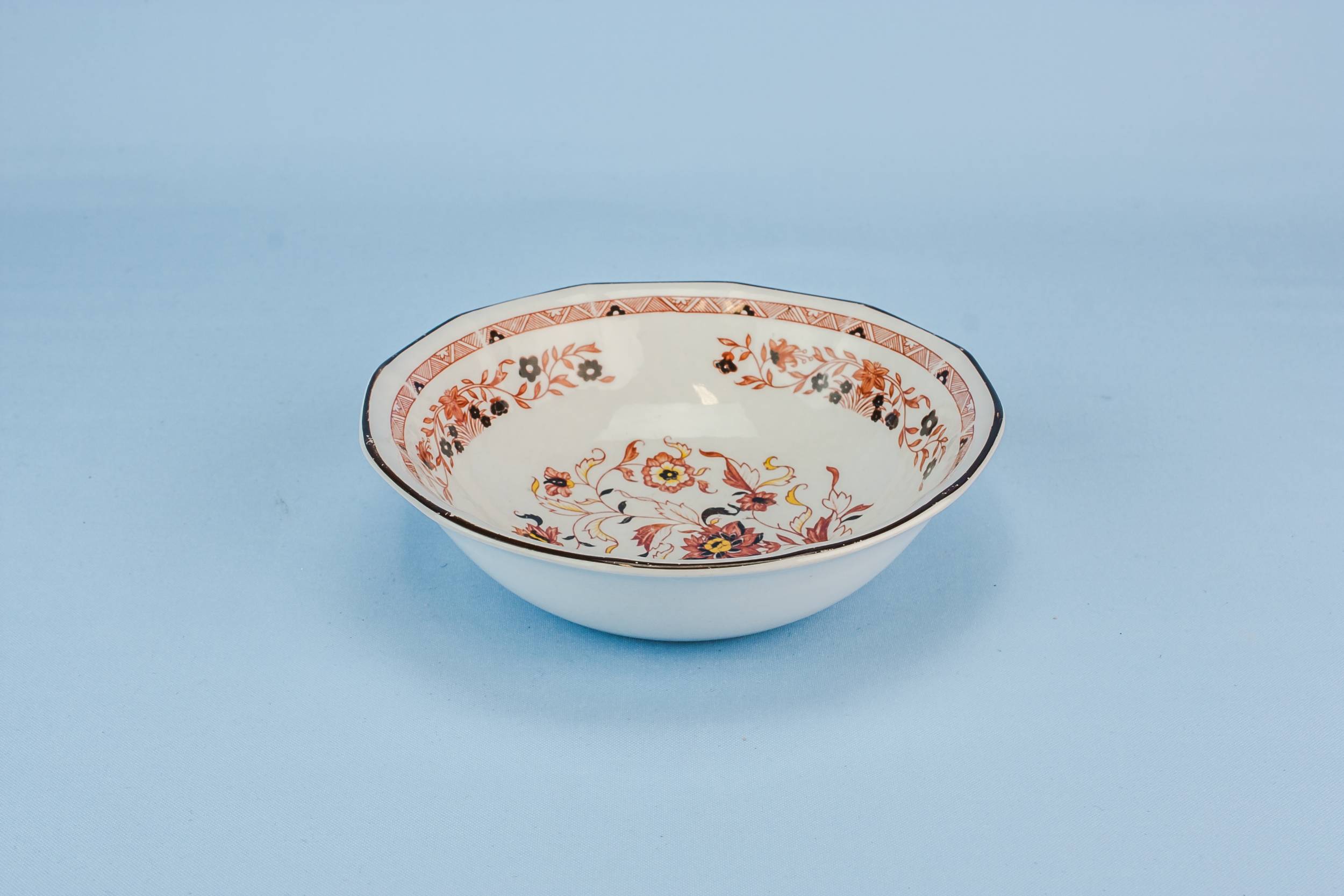Vintage Art Deco — 2 Wedgwood pottery bowls