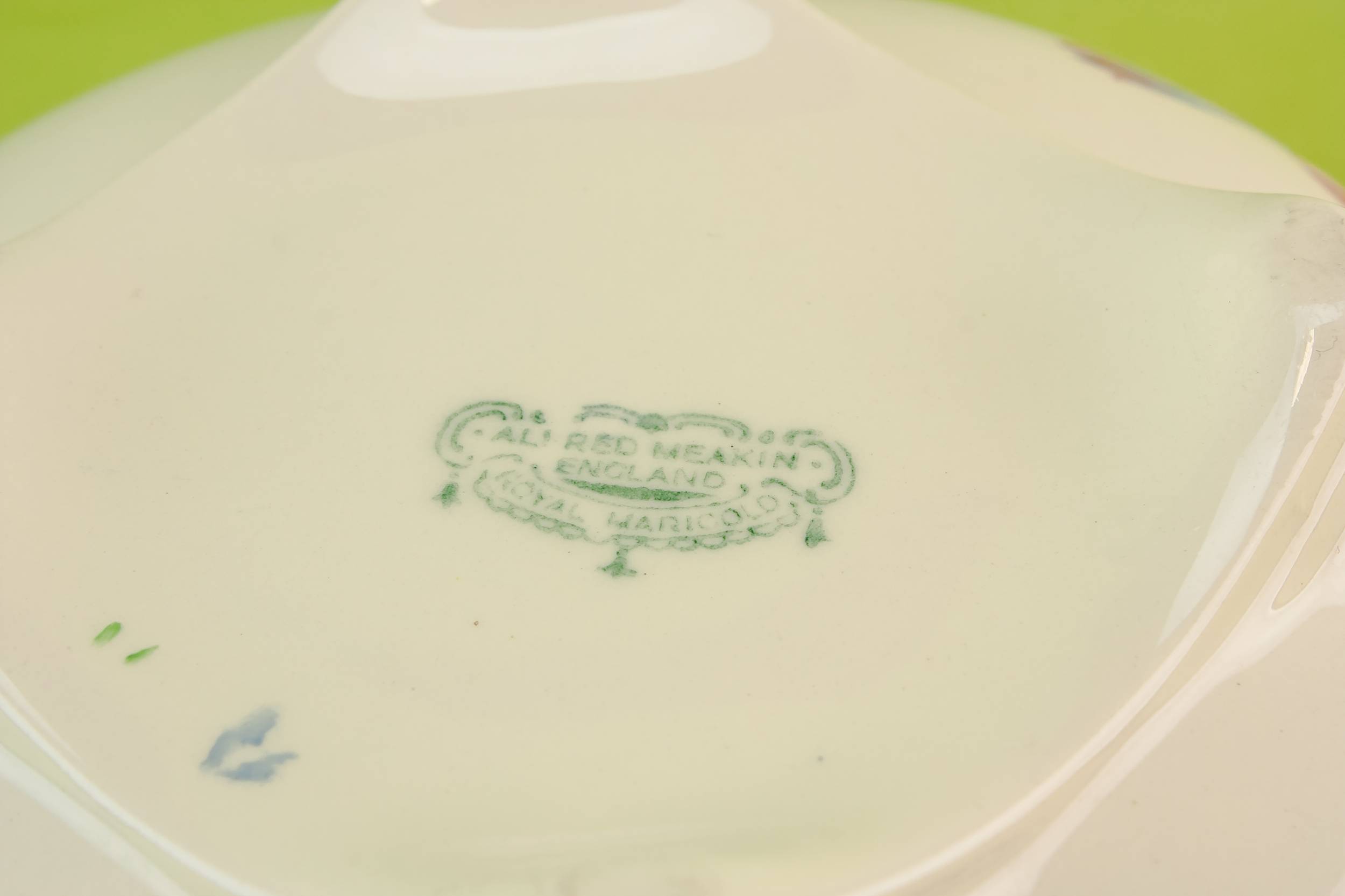 Elegant Vintage Tulips — Art Deco pottery tureen 3