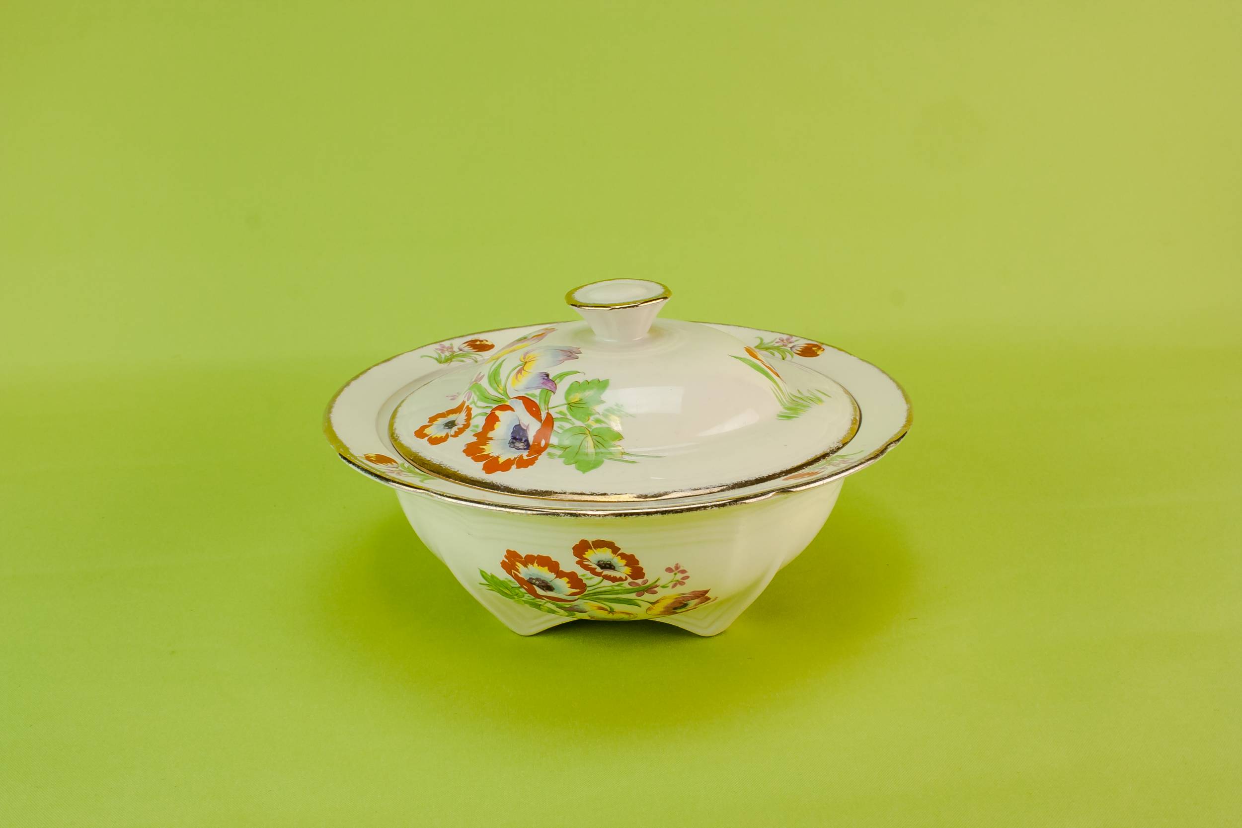 Elegant Vintage Tulips — Art Deco pottery tureen