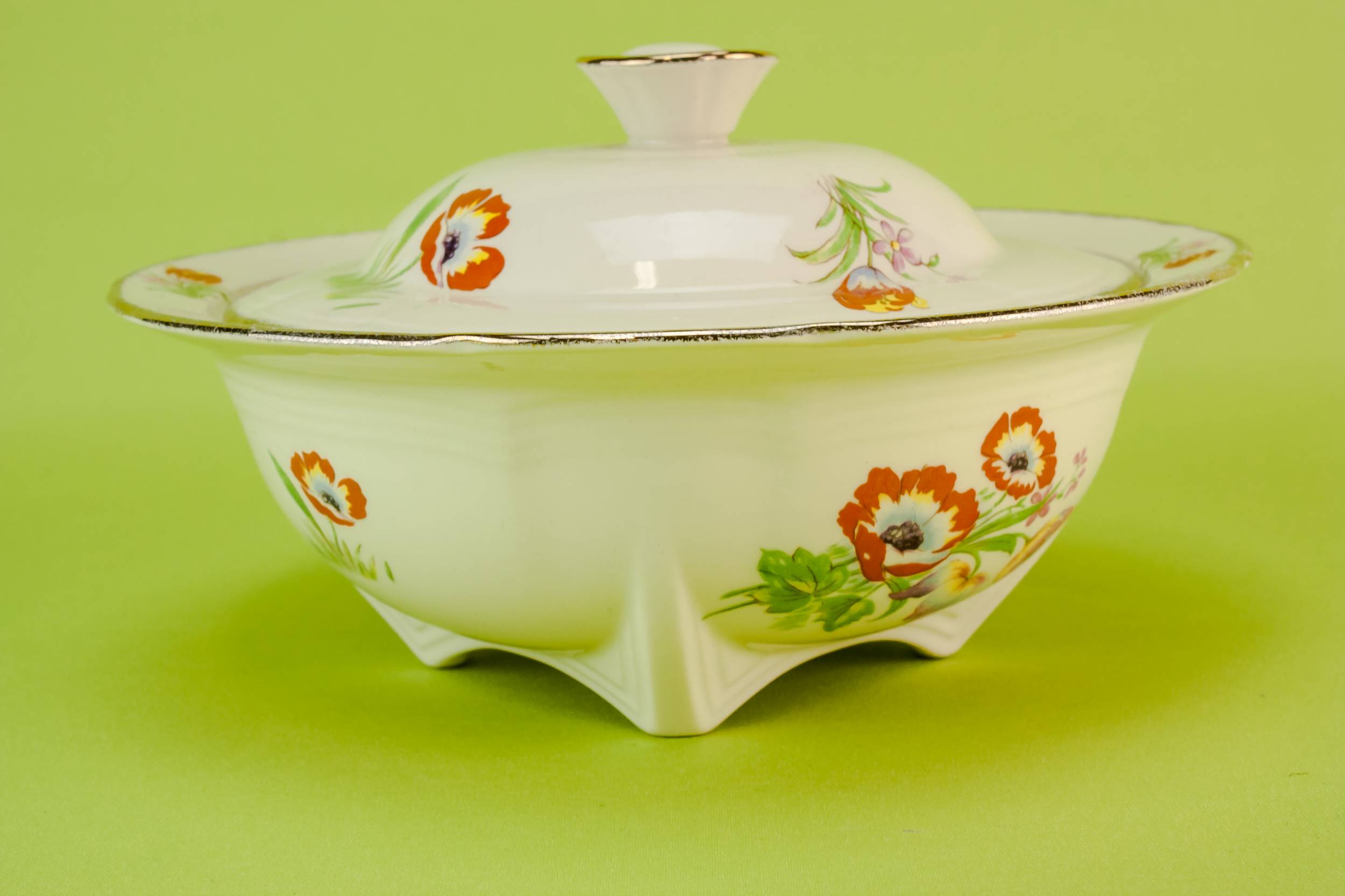 Elegant Vintage Tulips — Art Deco pottery tureen 1