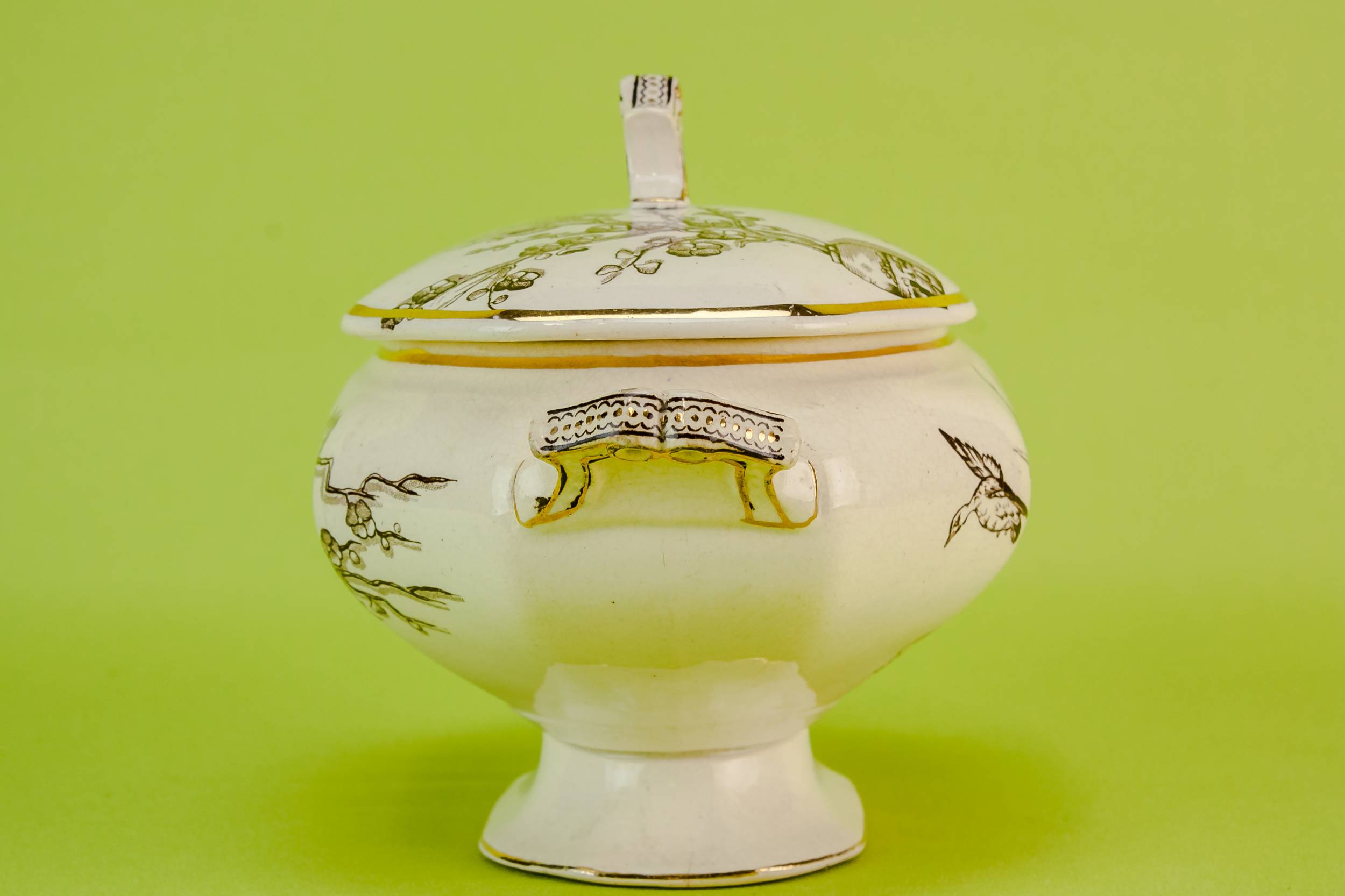Antique Aesthetic Movement — Serving tureen and lid 2