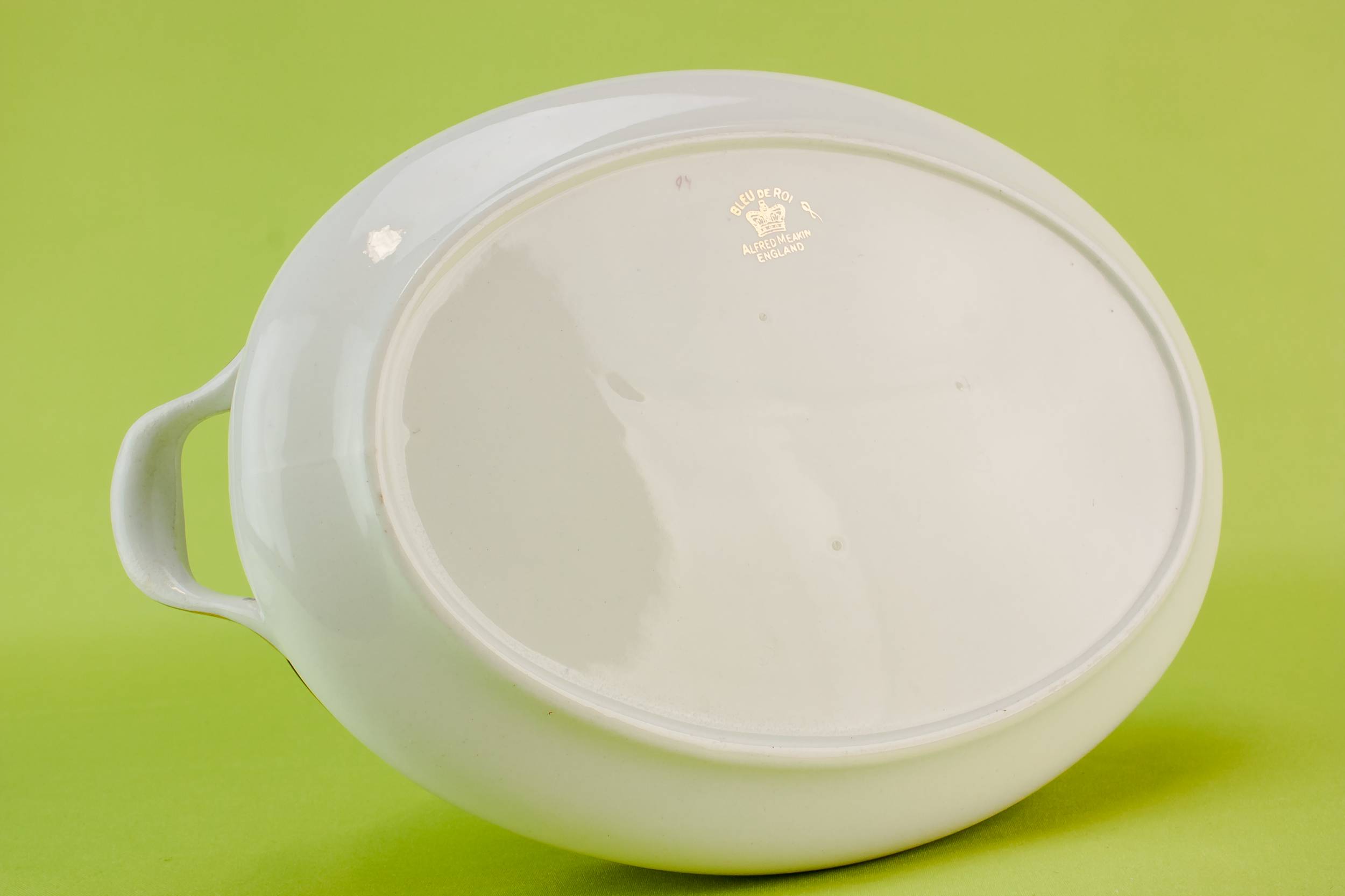 Medium Vintage Pottery — Blue and white tureen 4