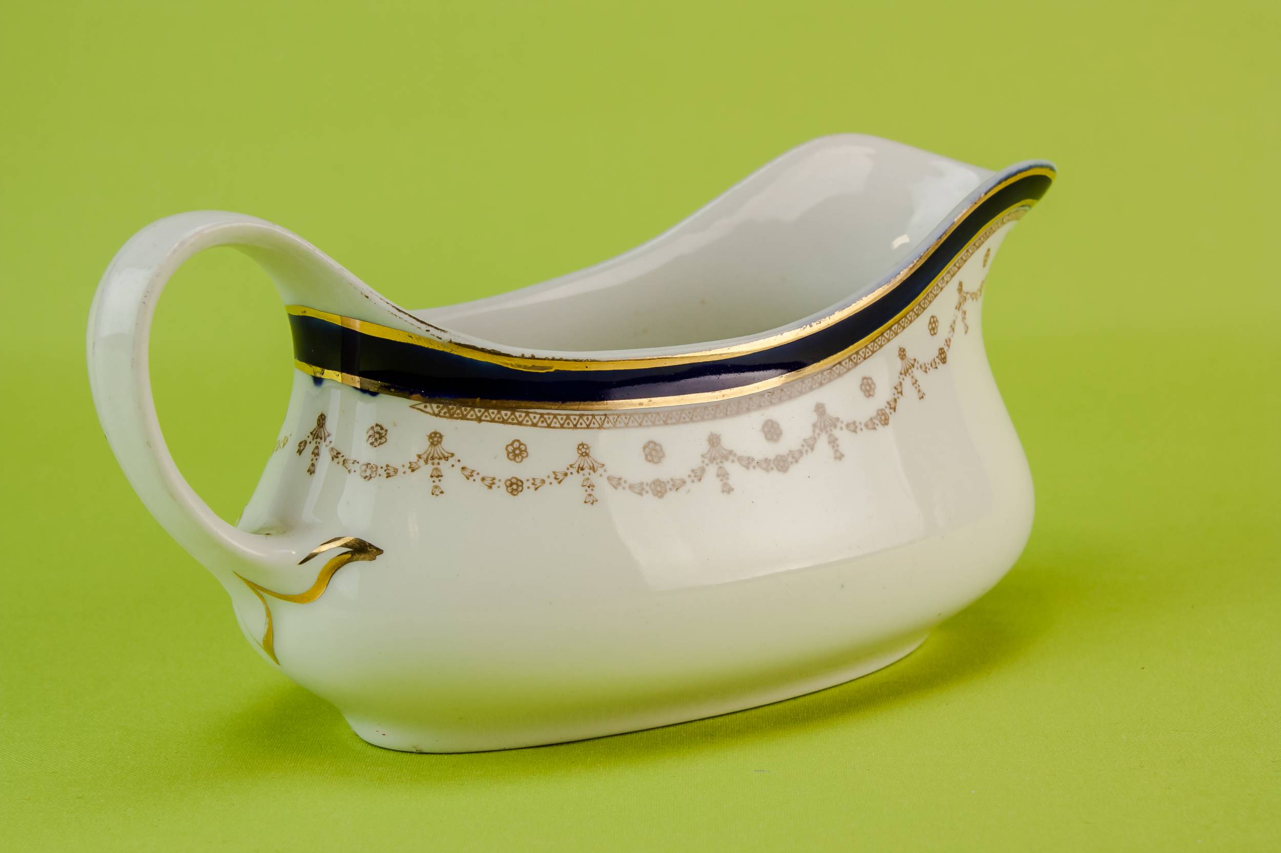 Charming Neo-Classical GRAVY — Blue and white gravy boat 1