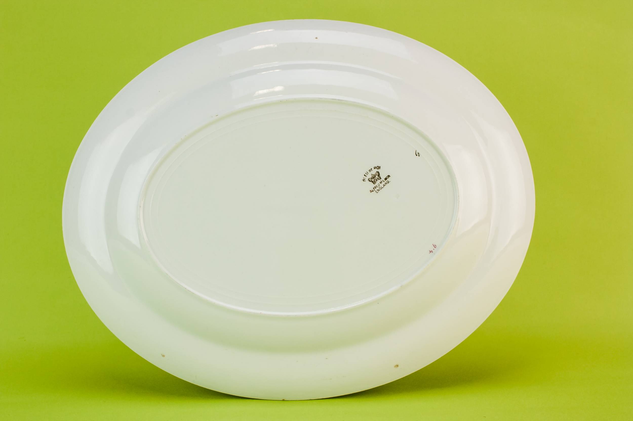 Blue Neo-Classical Alfred — Blue and white platter 2