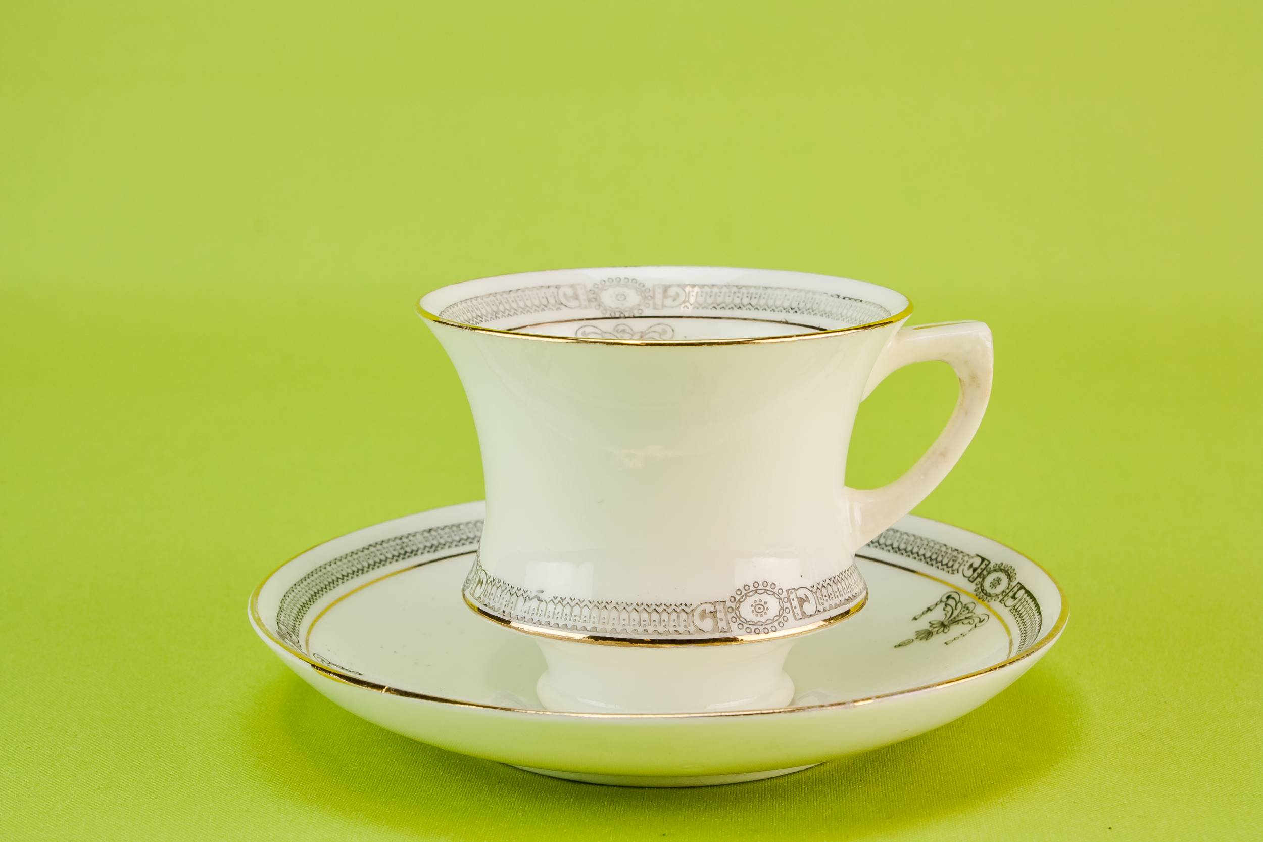 Persons Neo-Classical Antique — Bone china tea set for four 2