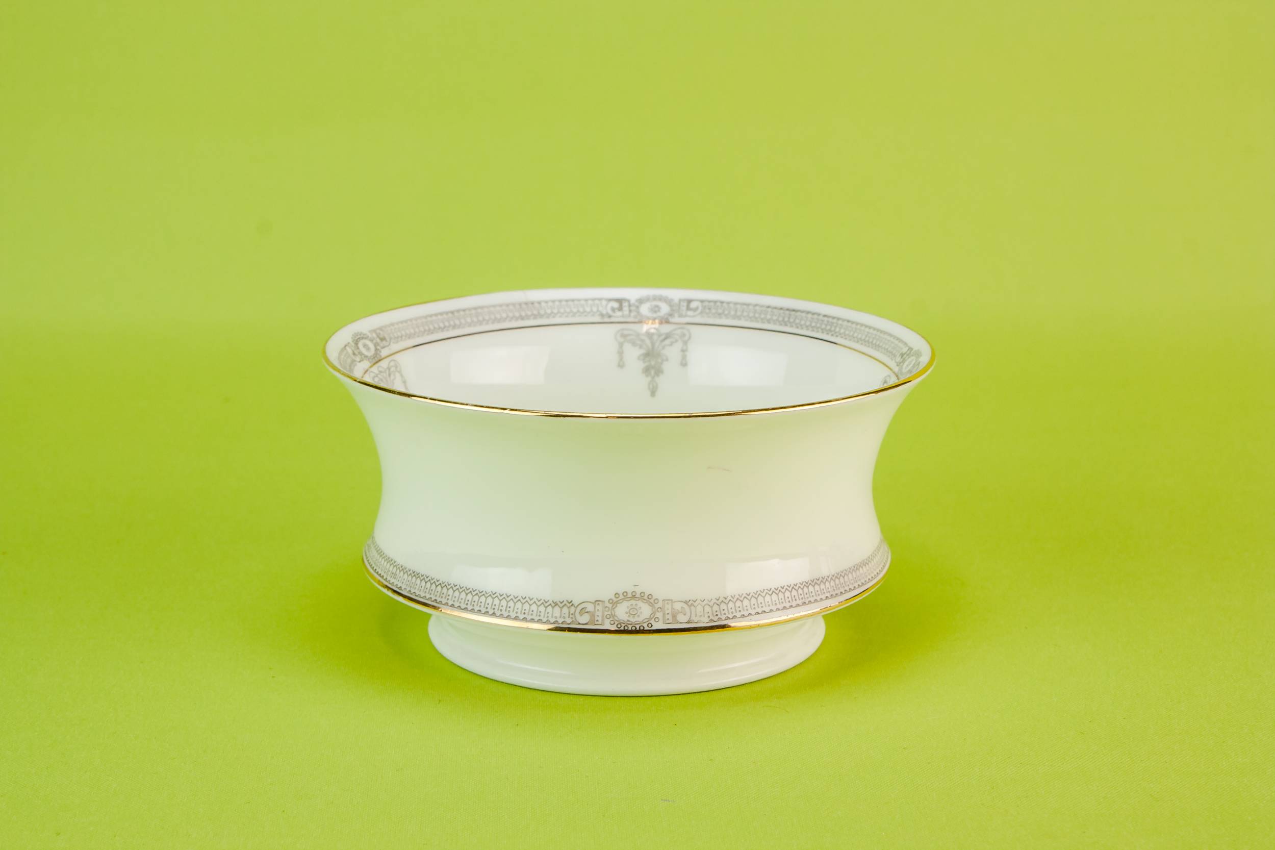 Bone China Antique — Paragon bone china sugar bow