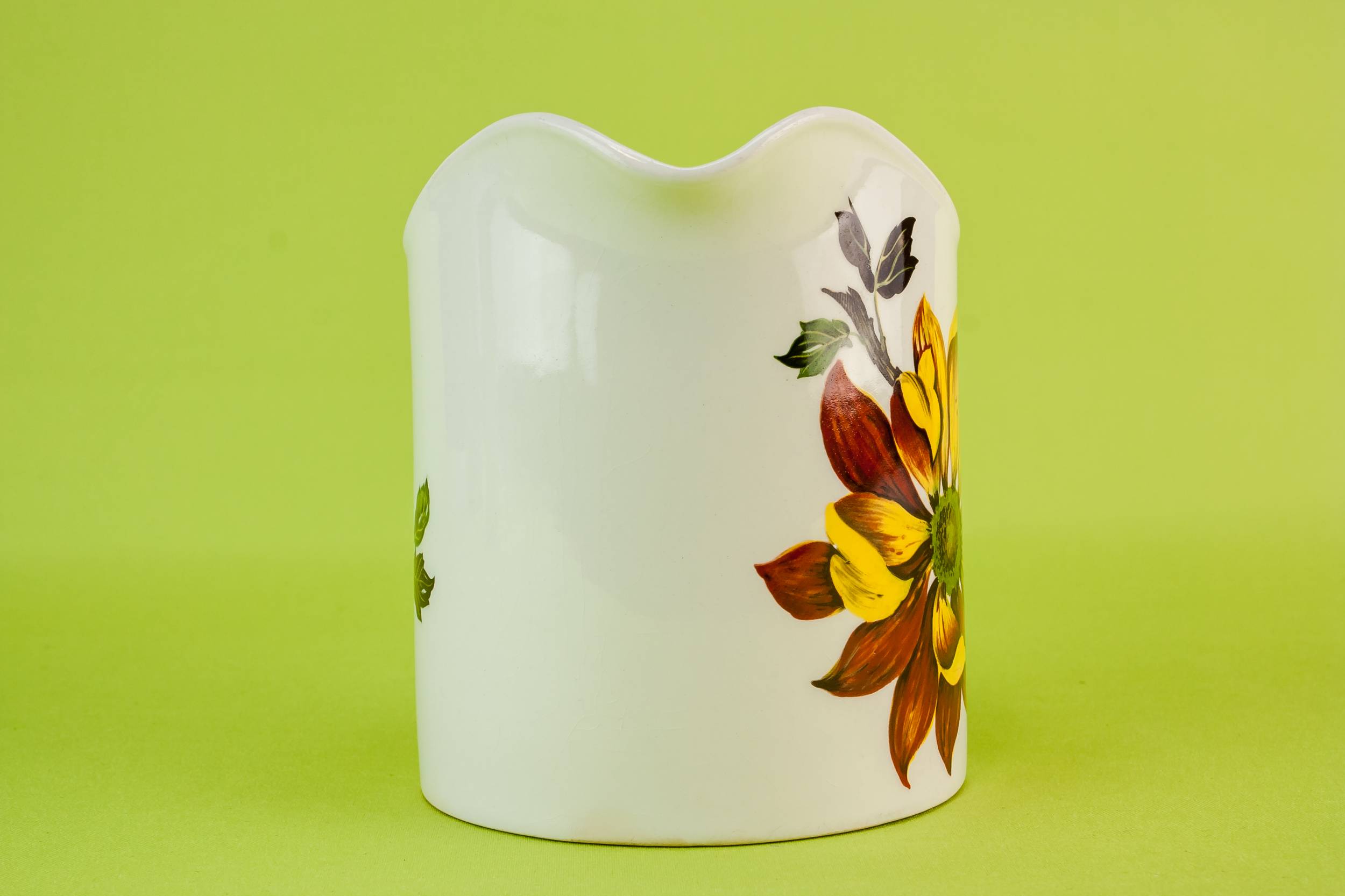 Pottery Modernist Floral — Yellow flower jug 2