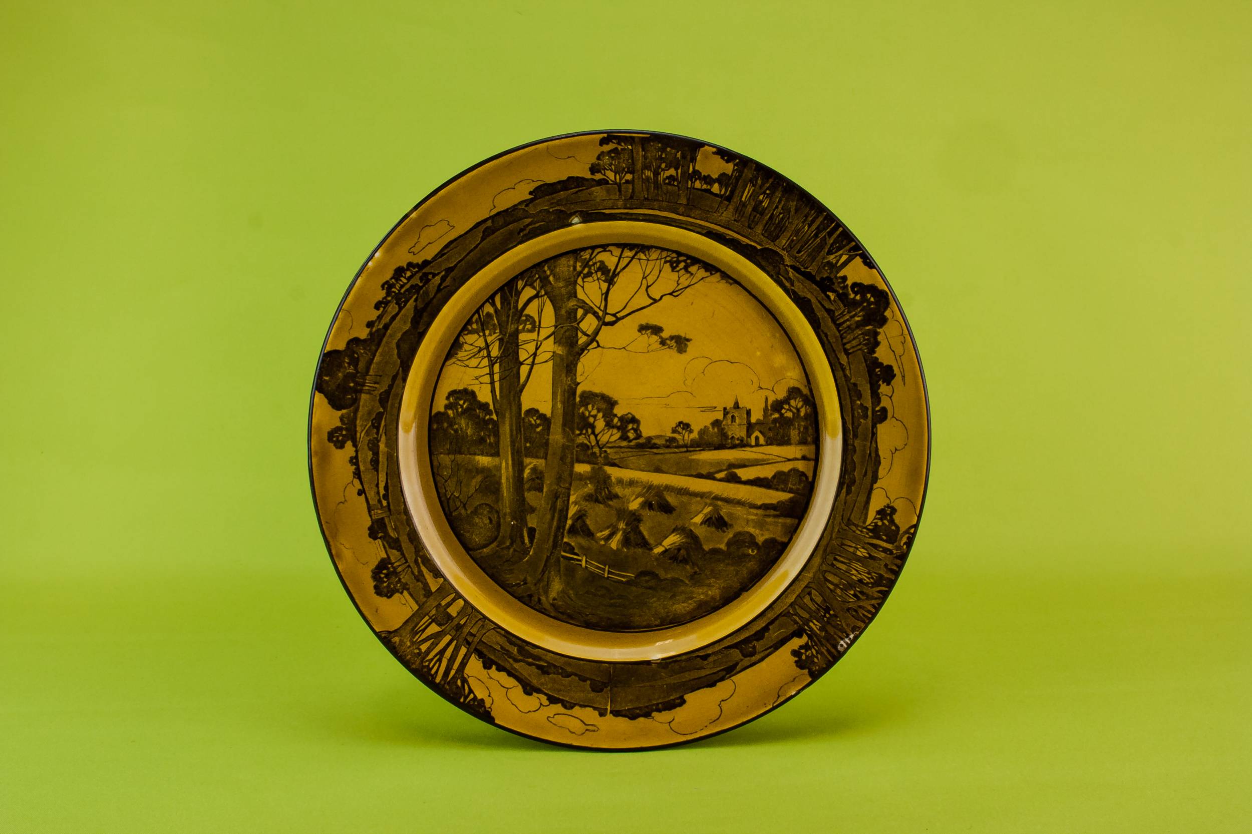 Pottery Vintage Royal — Art Deco pottery cake plate