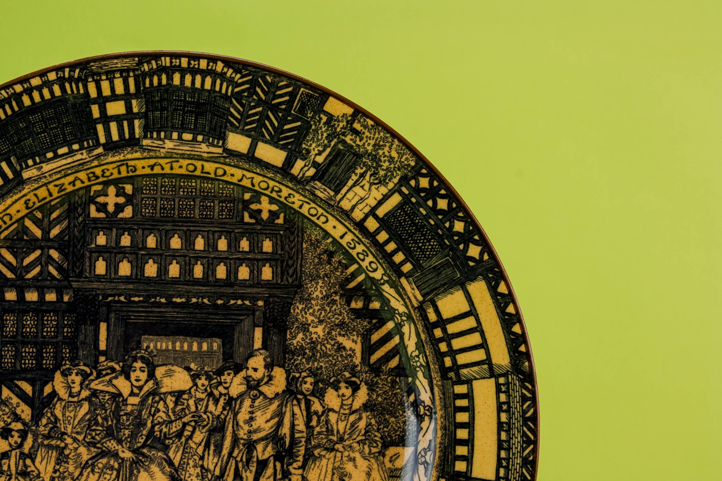 Pottery Arts Crafts — Royal Doulton serving dish 1