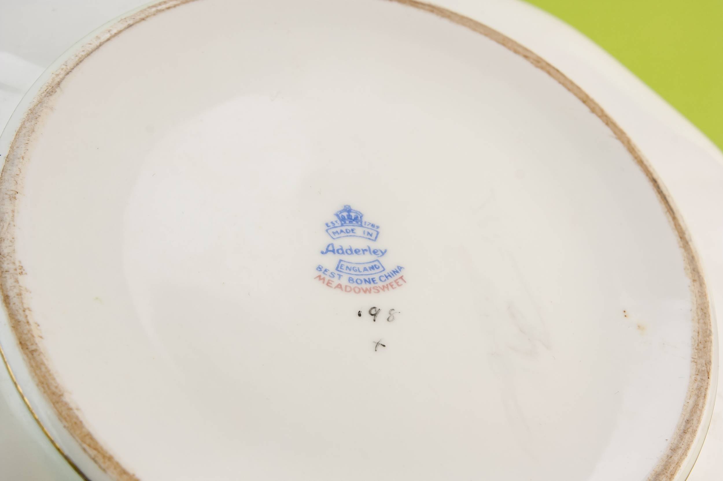 Elegant Vintage Bone — Adderley bone china tureen 4
