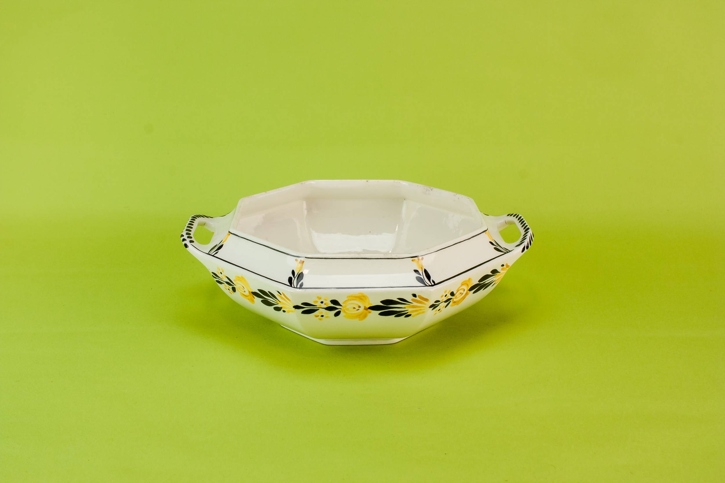 Vintage Pottery George — Art Deco pottery serving bowl