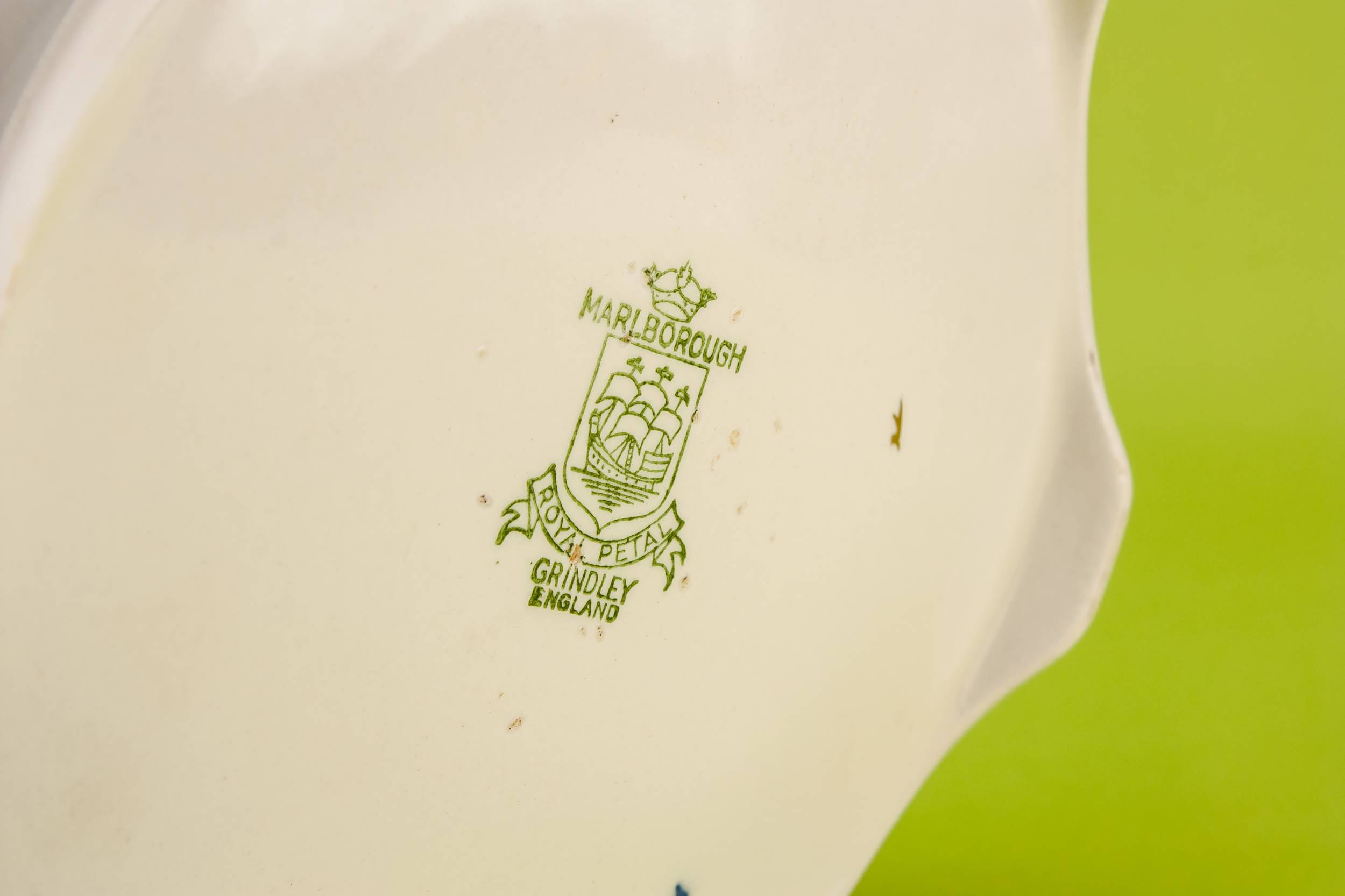 Elegant Vintage Marlborough — Grindley pottery tureen 4