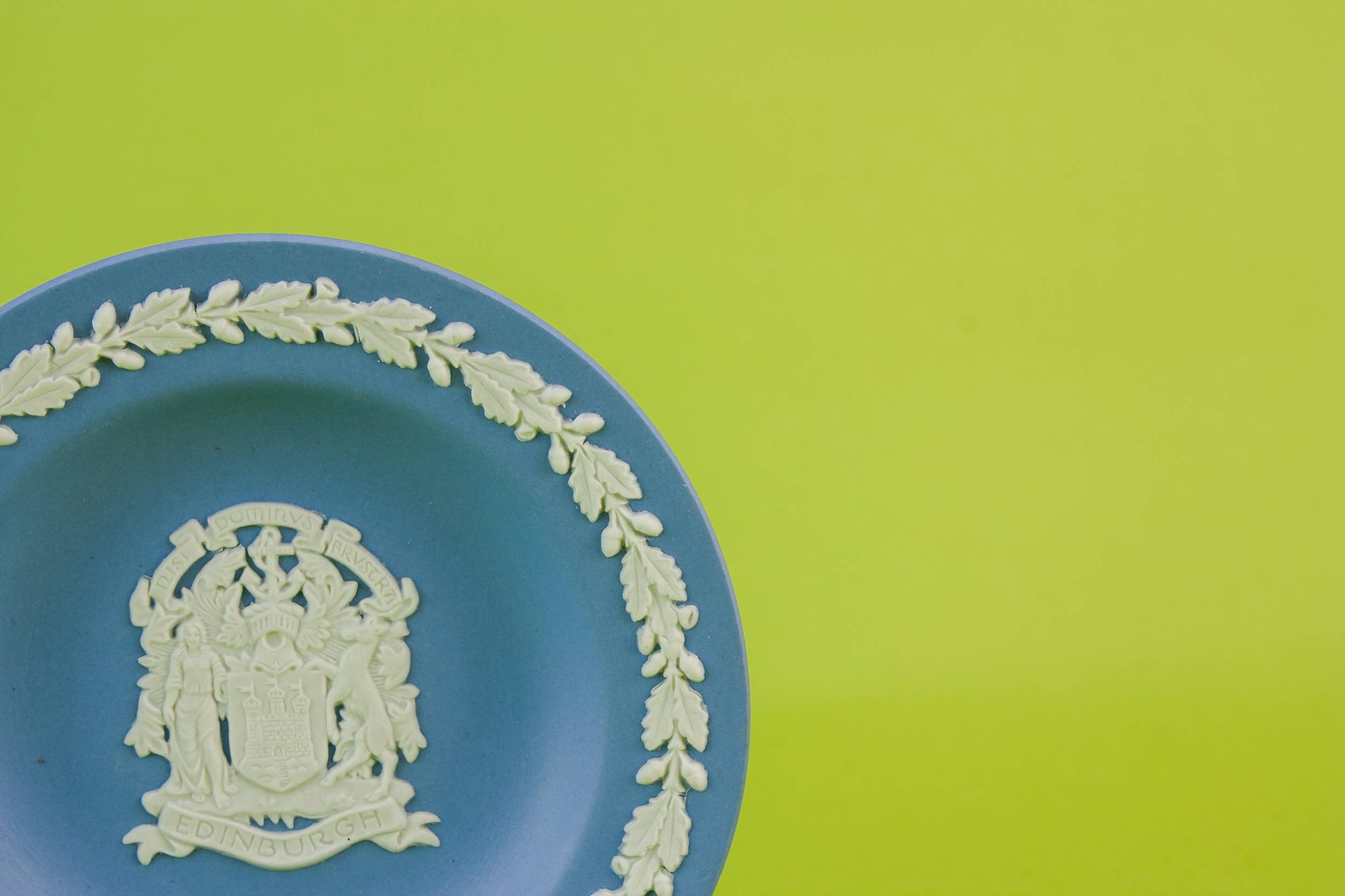 Vintage Jasperware Decorative — Wedgwood bowl 1
