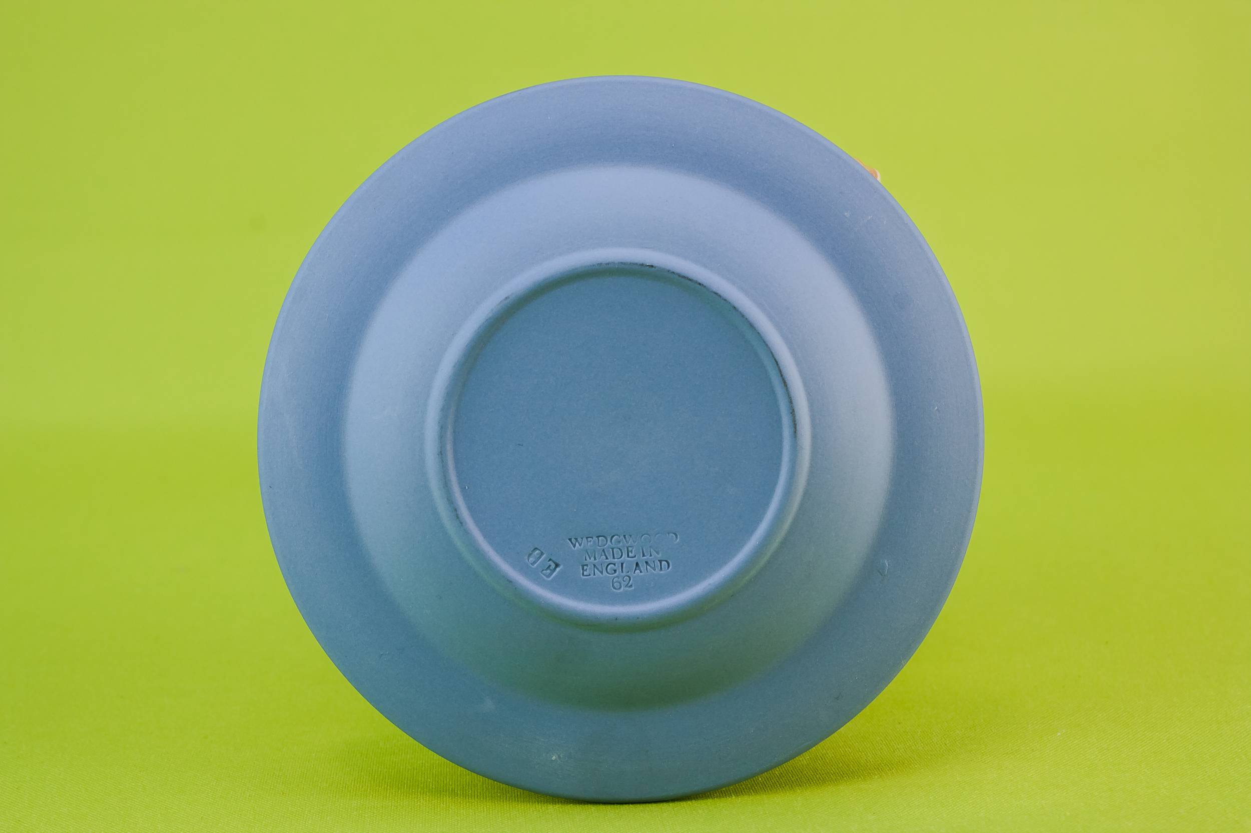 Vintage Jasperware Decorative — Wedgwood bowl 2