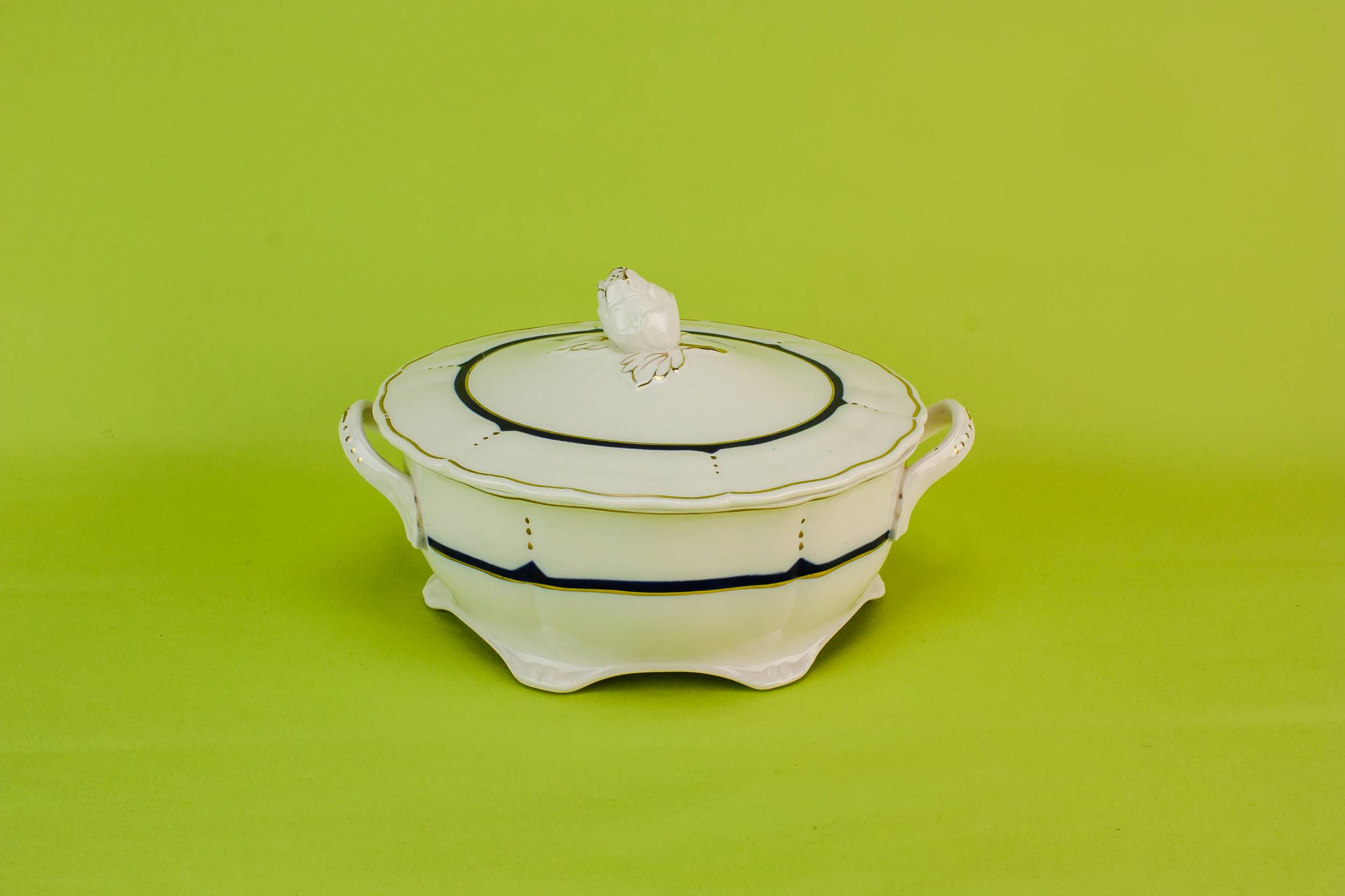 Elegant Vintage Marlborough — Grindley pottery tureen