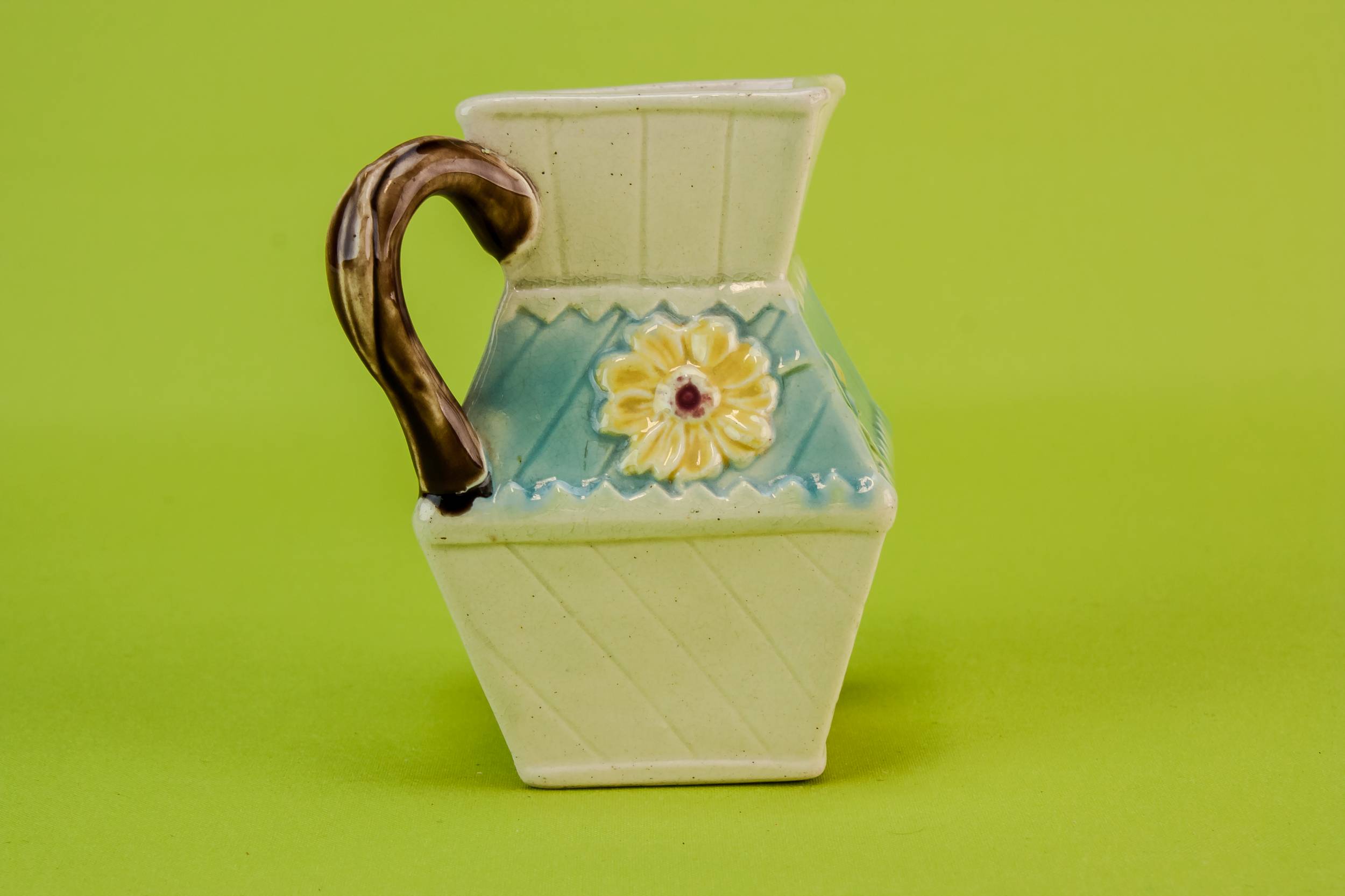 Unusual Aesthetic Movement — Majolica creamer 1