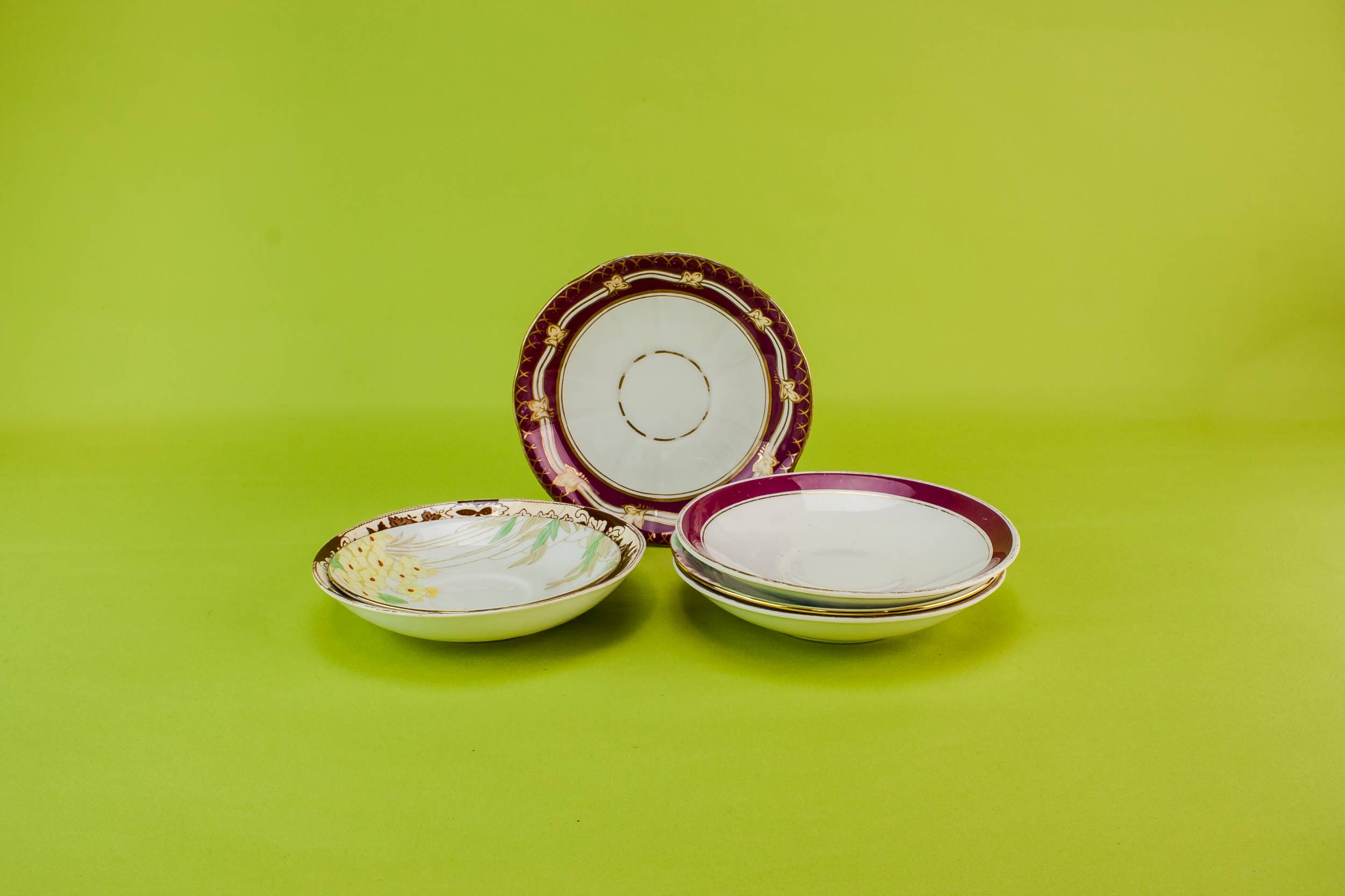 Harlequin Tea Saucers — 6 harlequin tea saucers