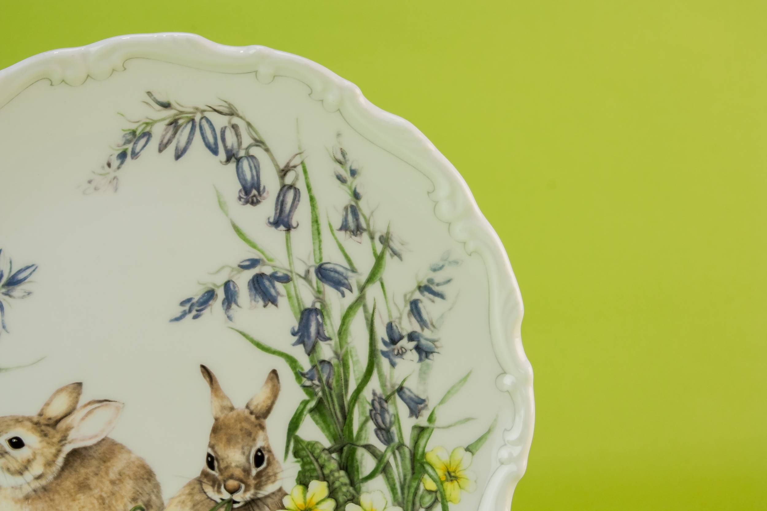 Bone China Spectacular — Traditional cake plate 1