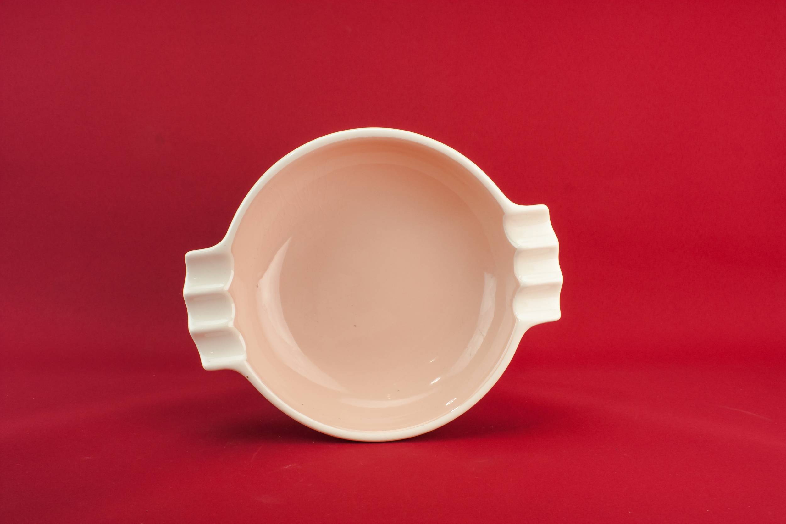 Classical Vintage Pottery — Villeroy & Boch serving bowl