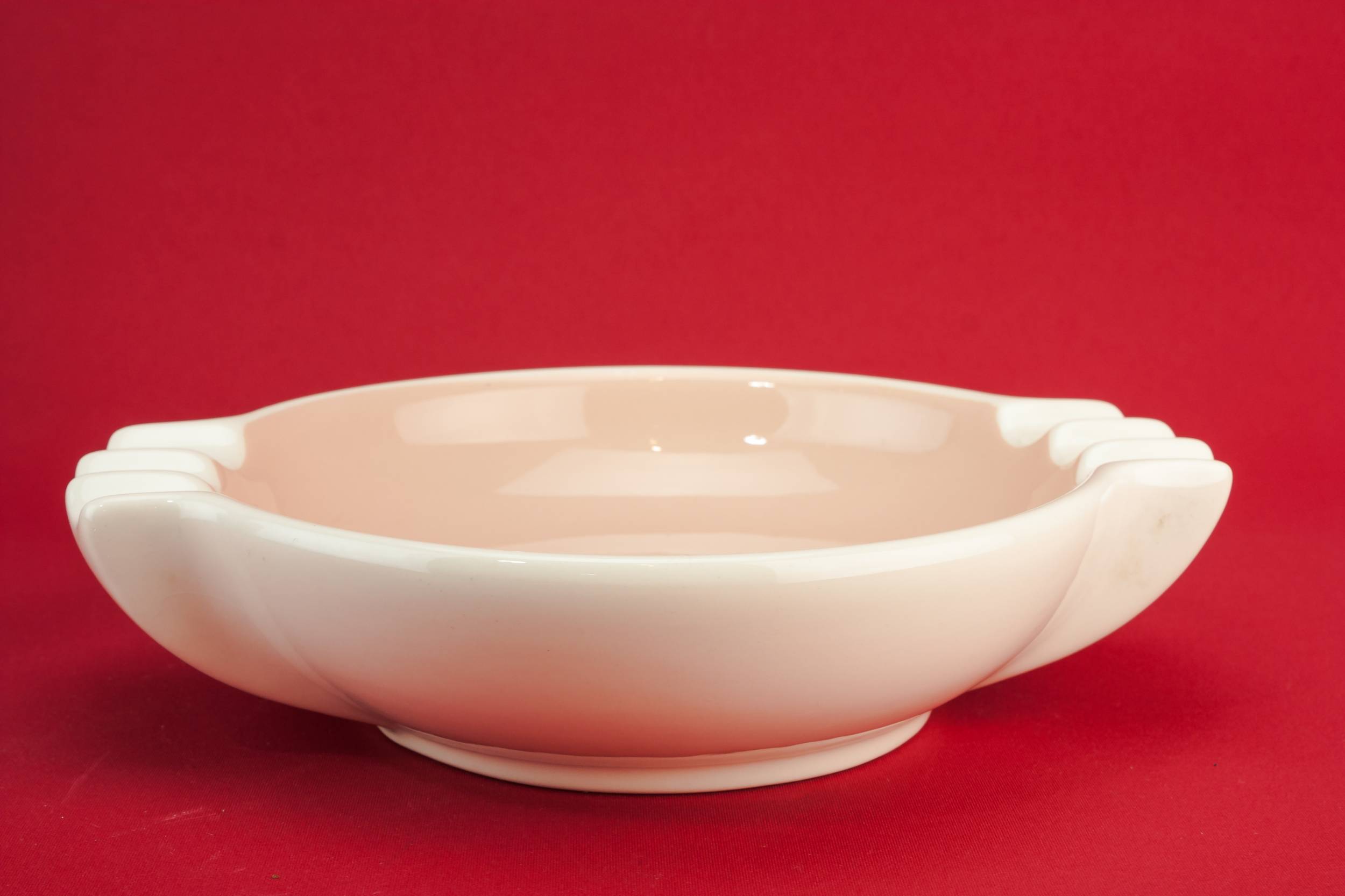 Classical Vintage Pottery — Villeroy & Boch serving bowl 2