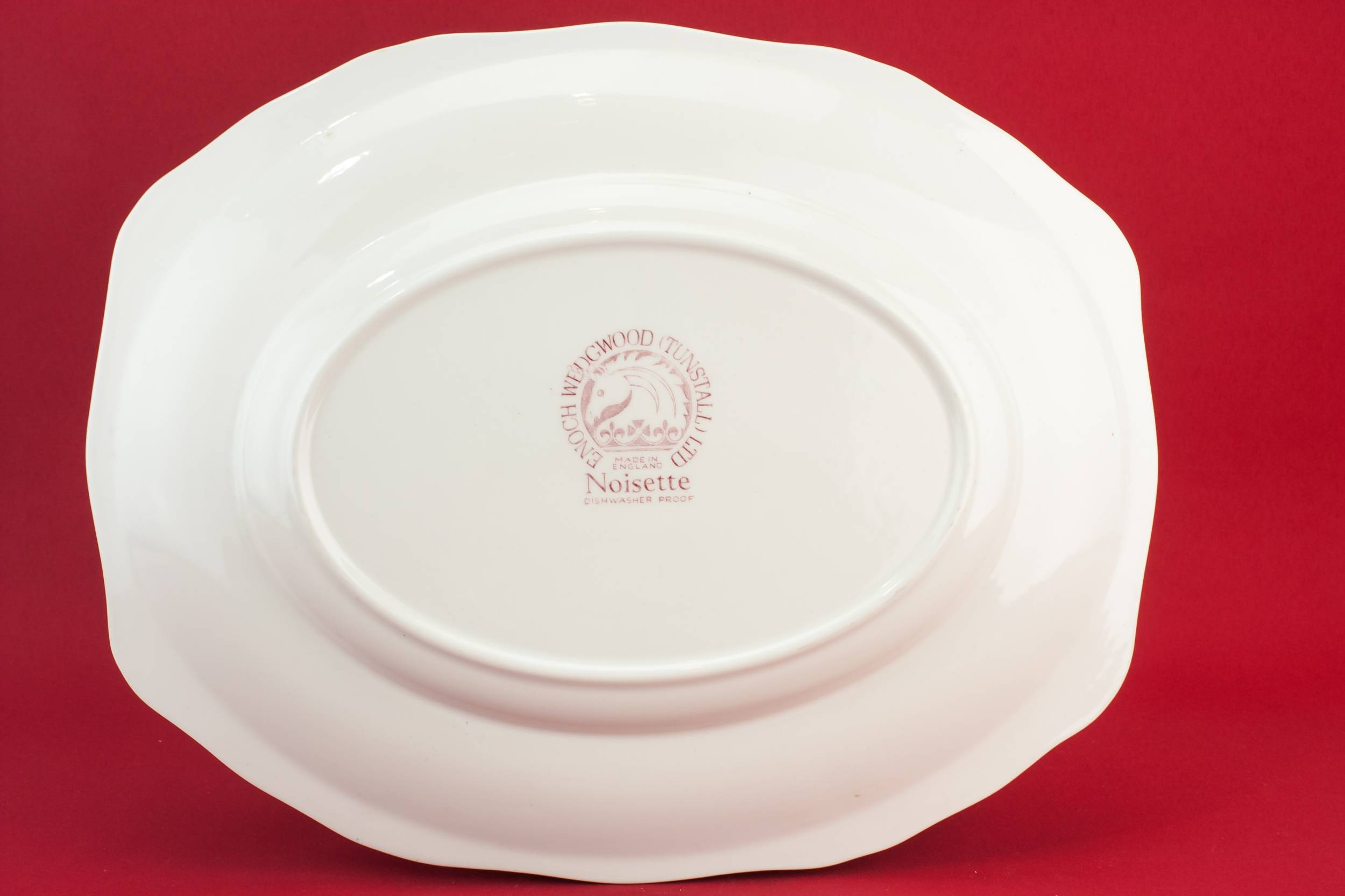 Elegant Modernist Wedgwood — Wedgwood pottery serving bowl 2