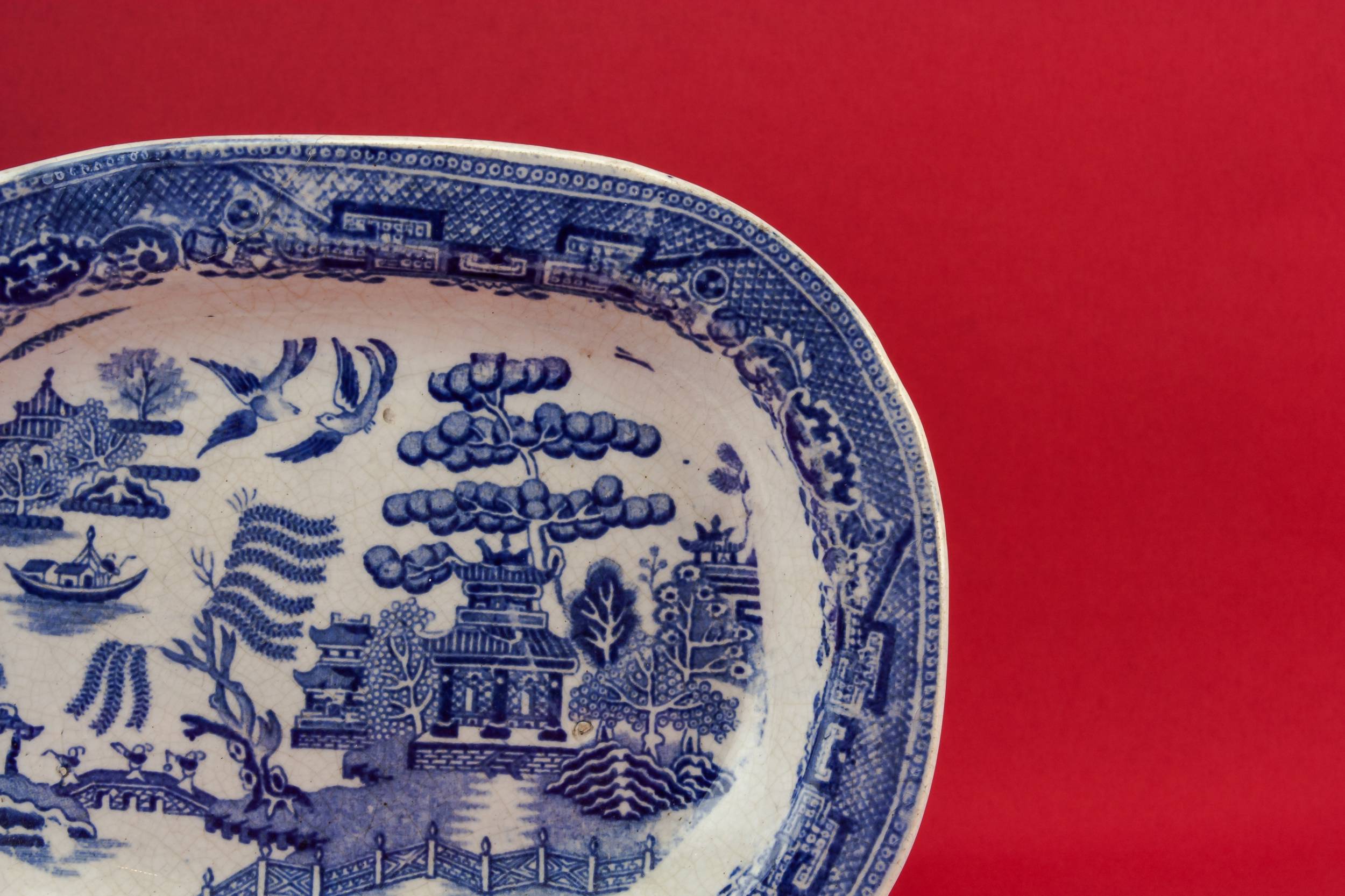 Pottery Unusual Small — Blue and white platter 1