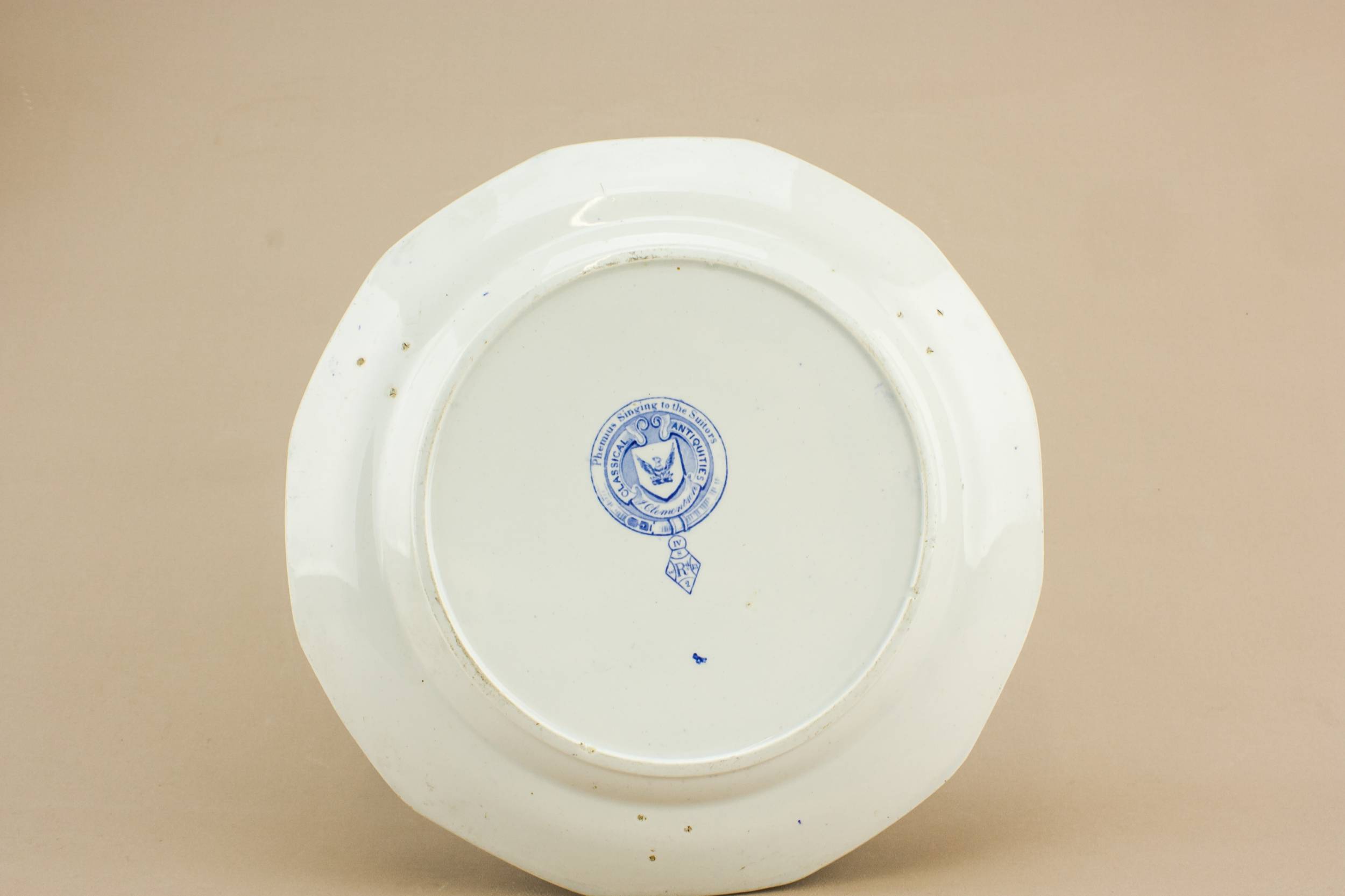 Antique Luxurious Pottery — Blue and white serving dish 2