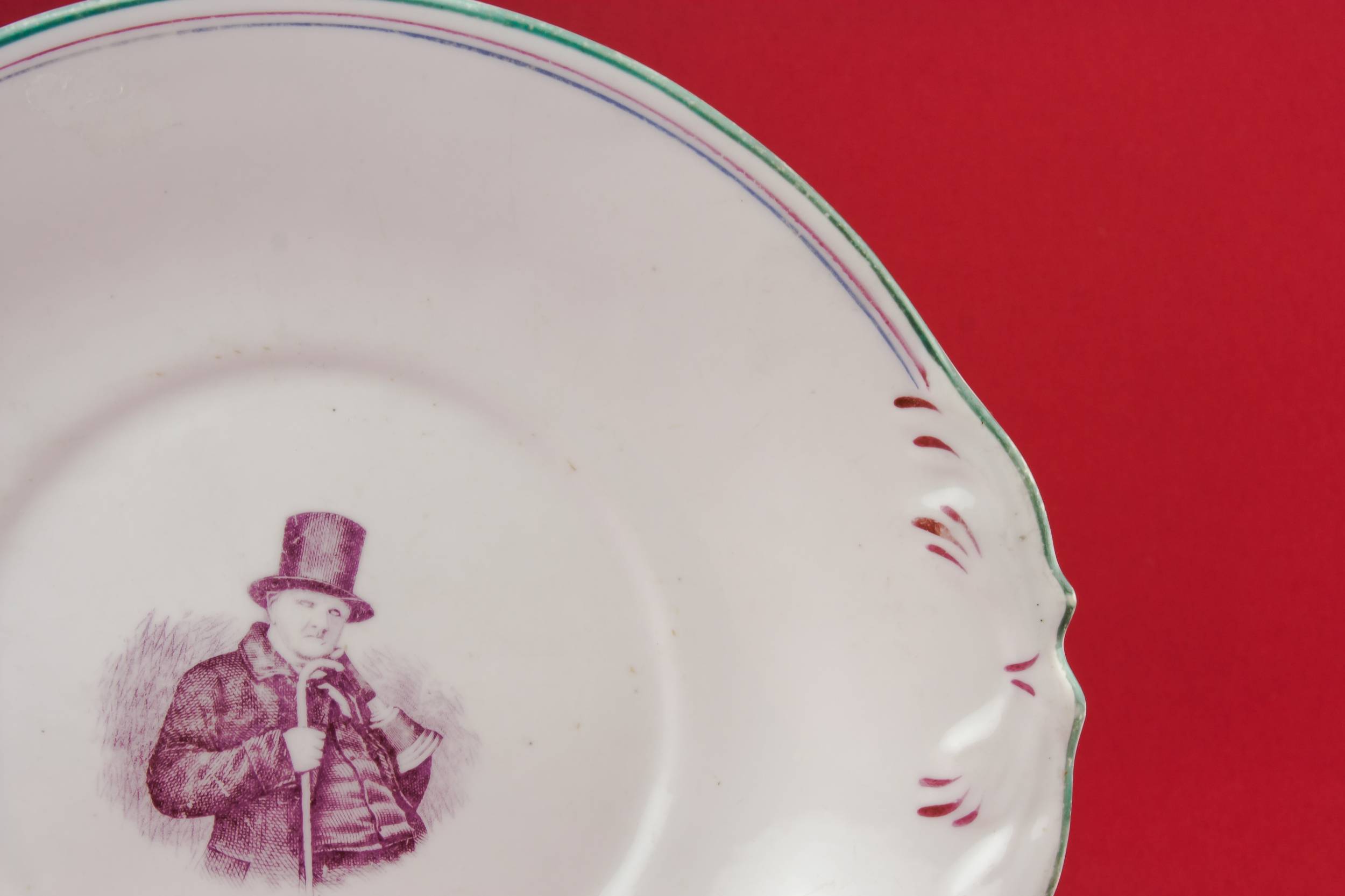 Victorian Attractive Serving — Bone china serving dish 1