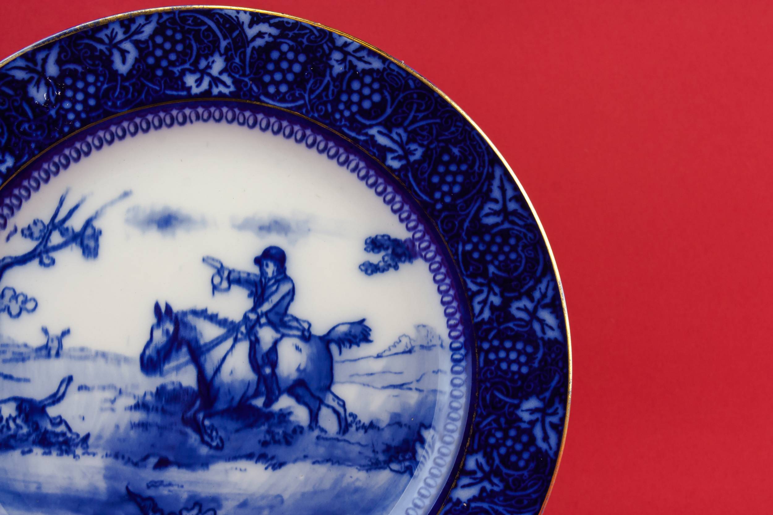 Pottery Antique Hunting — Arts & Crafts serving bowl 1