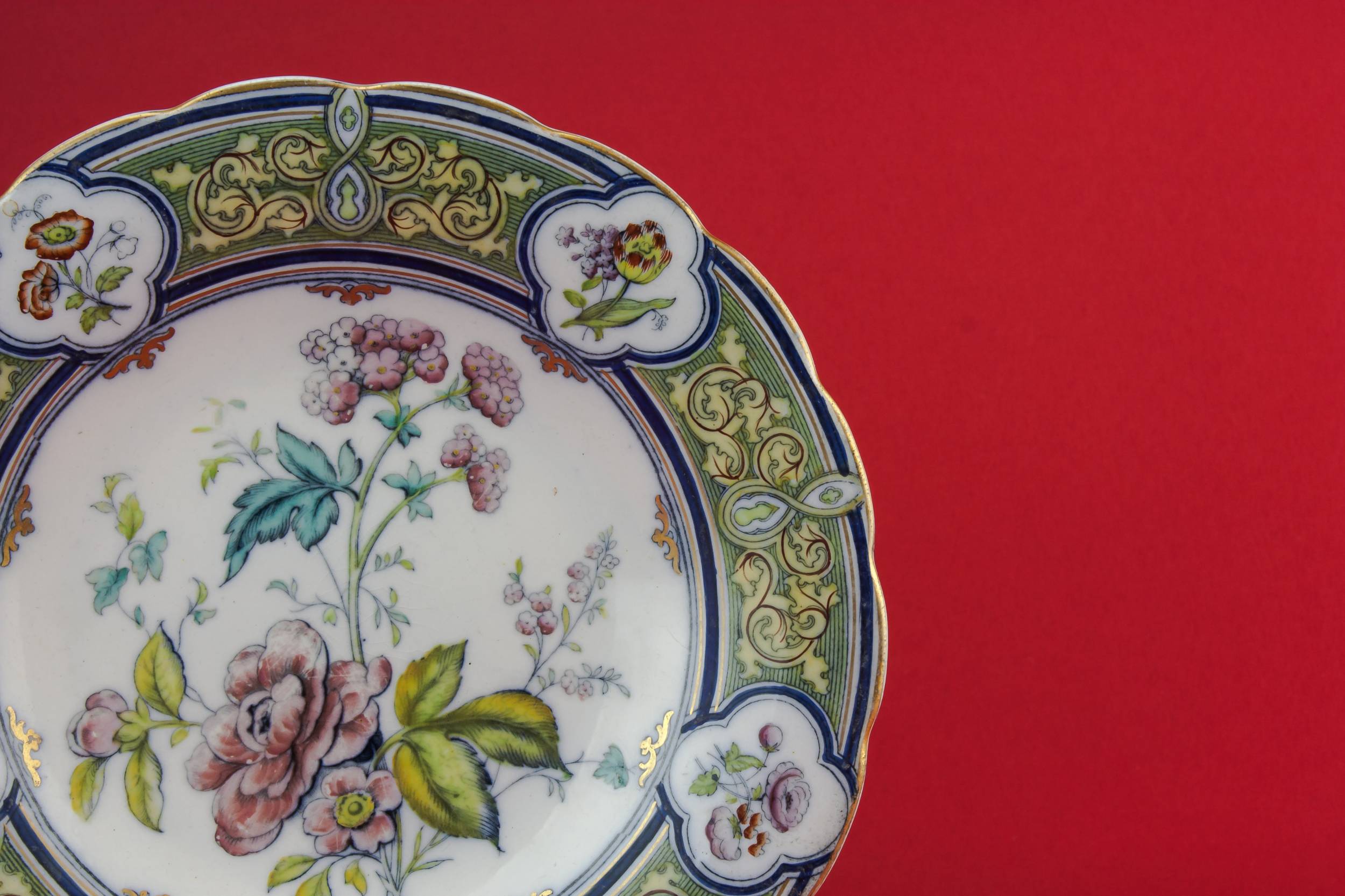 Gothic Revival Pottery — Pottery serving dish 1
