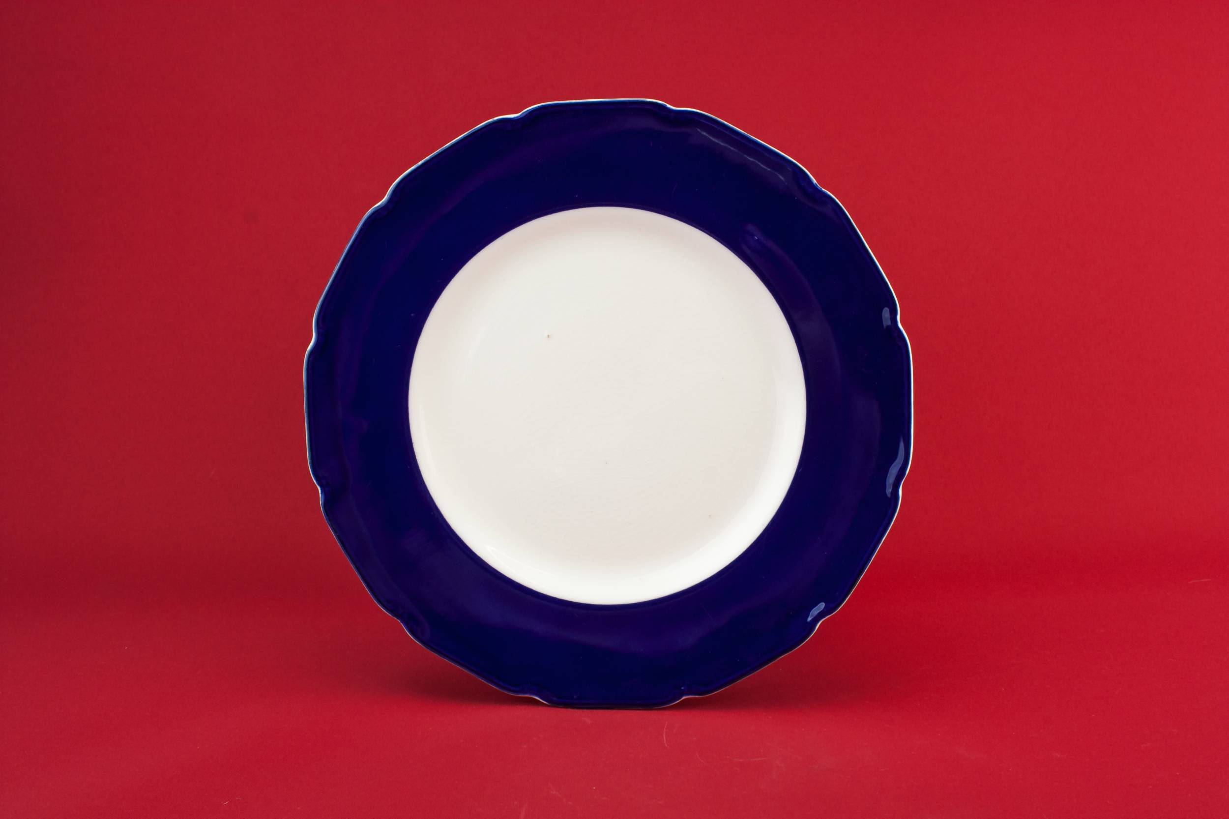 Charming Vintage Medium — Royal Doulton pottery plate