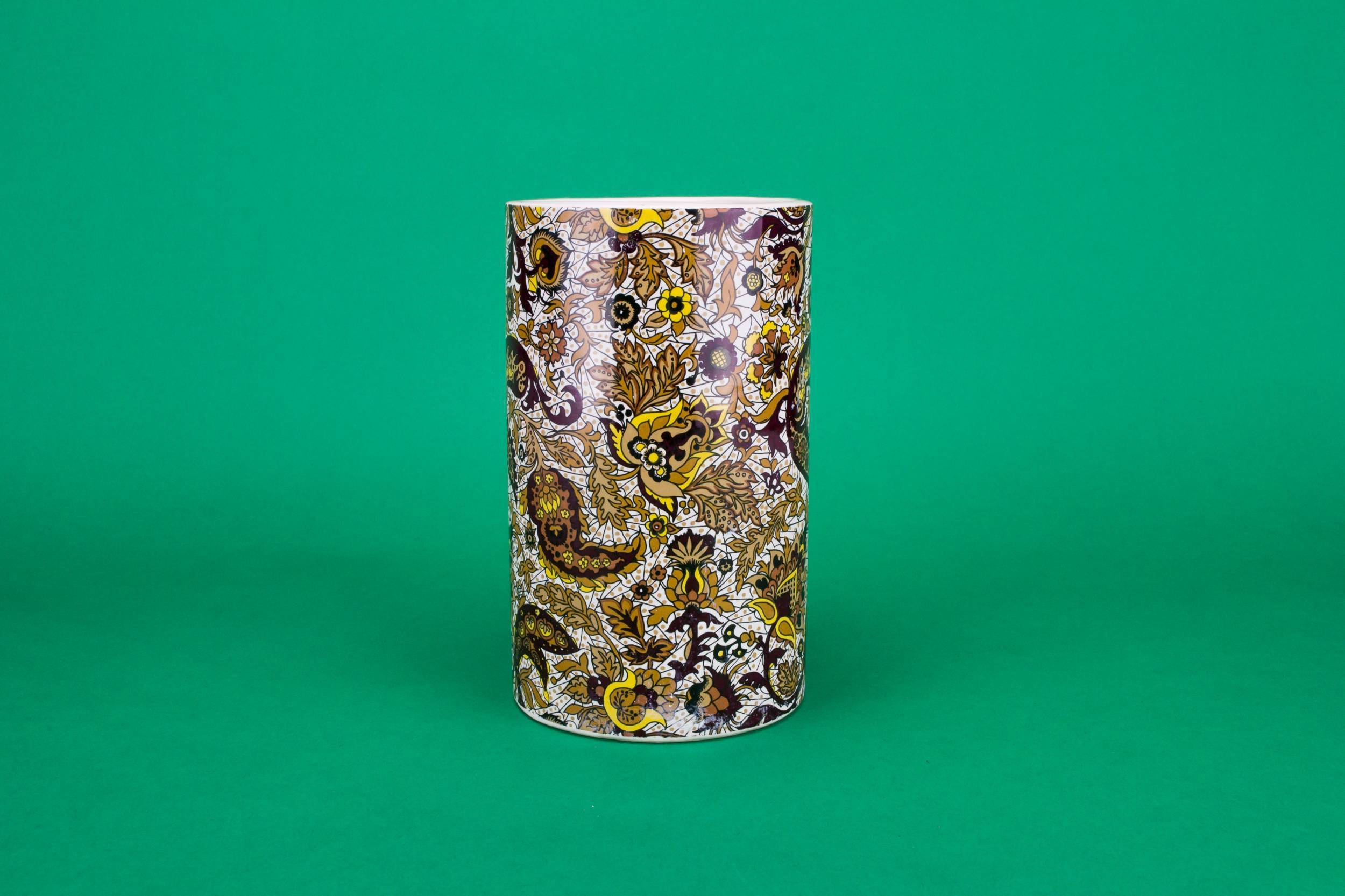 Attractive Vintage Paisley — Brown paisley vase