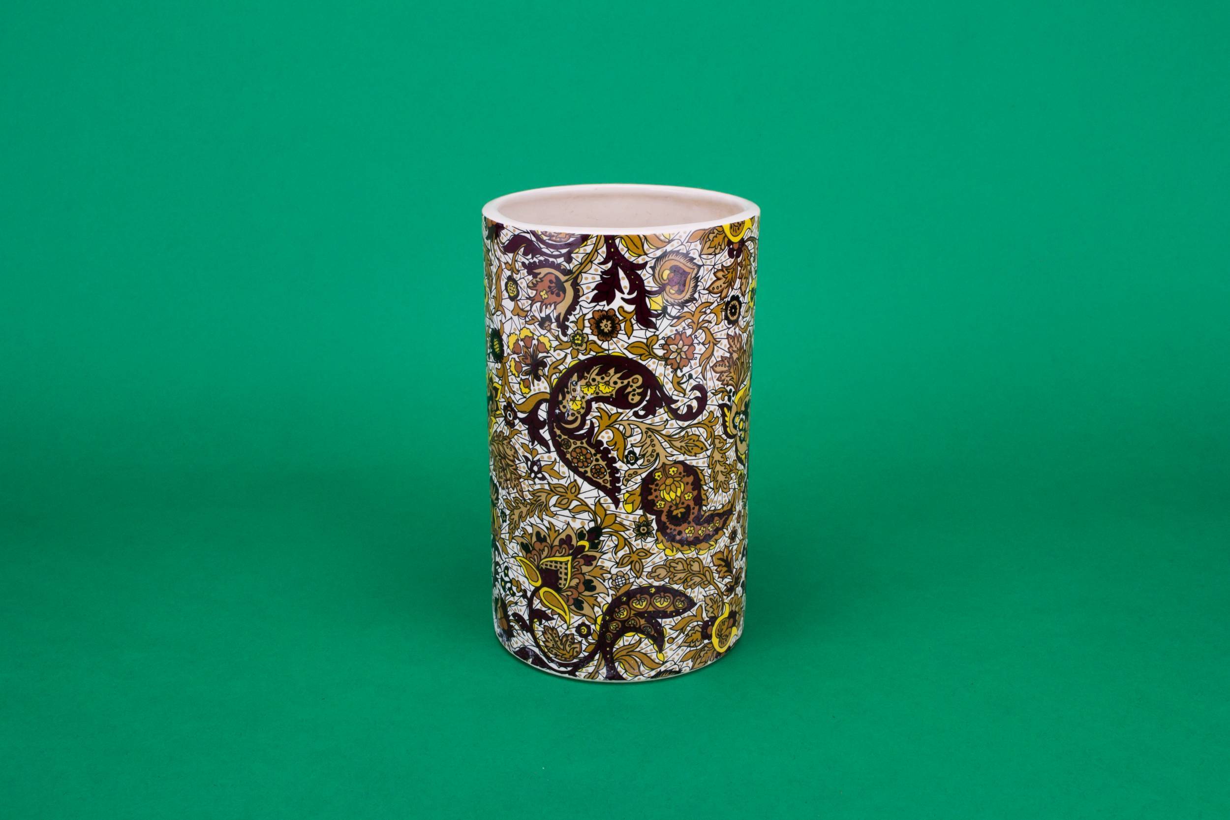 Attractive Vintage Paisley — Brown paisley vase 1
