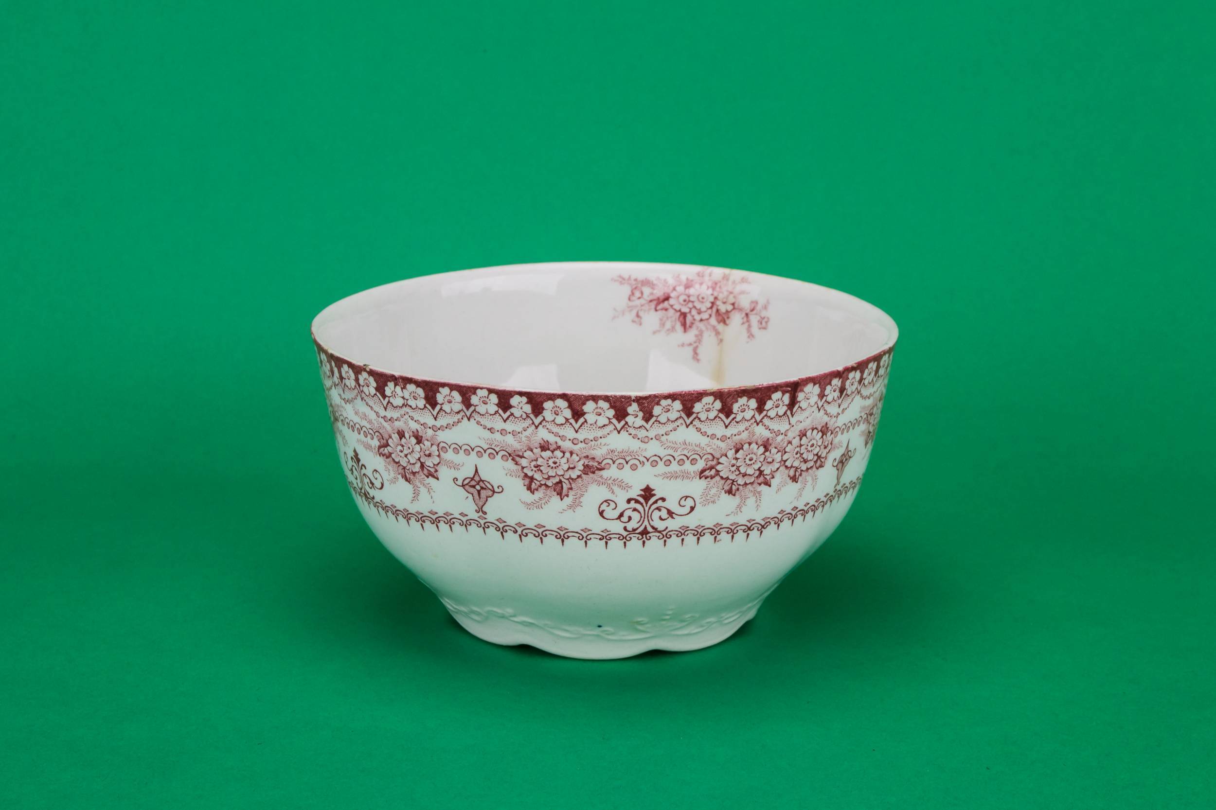 Antique Shabby Chic — Traditional sugar bowl