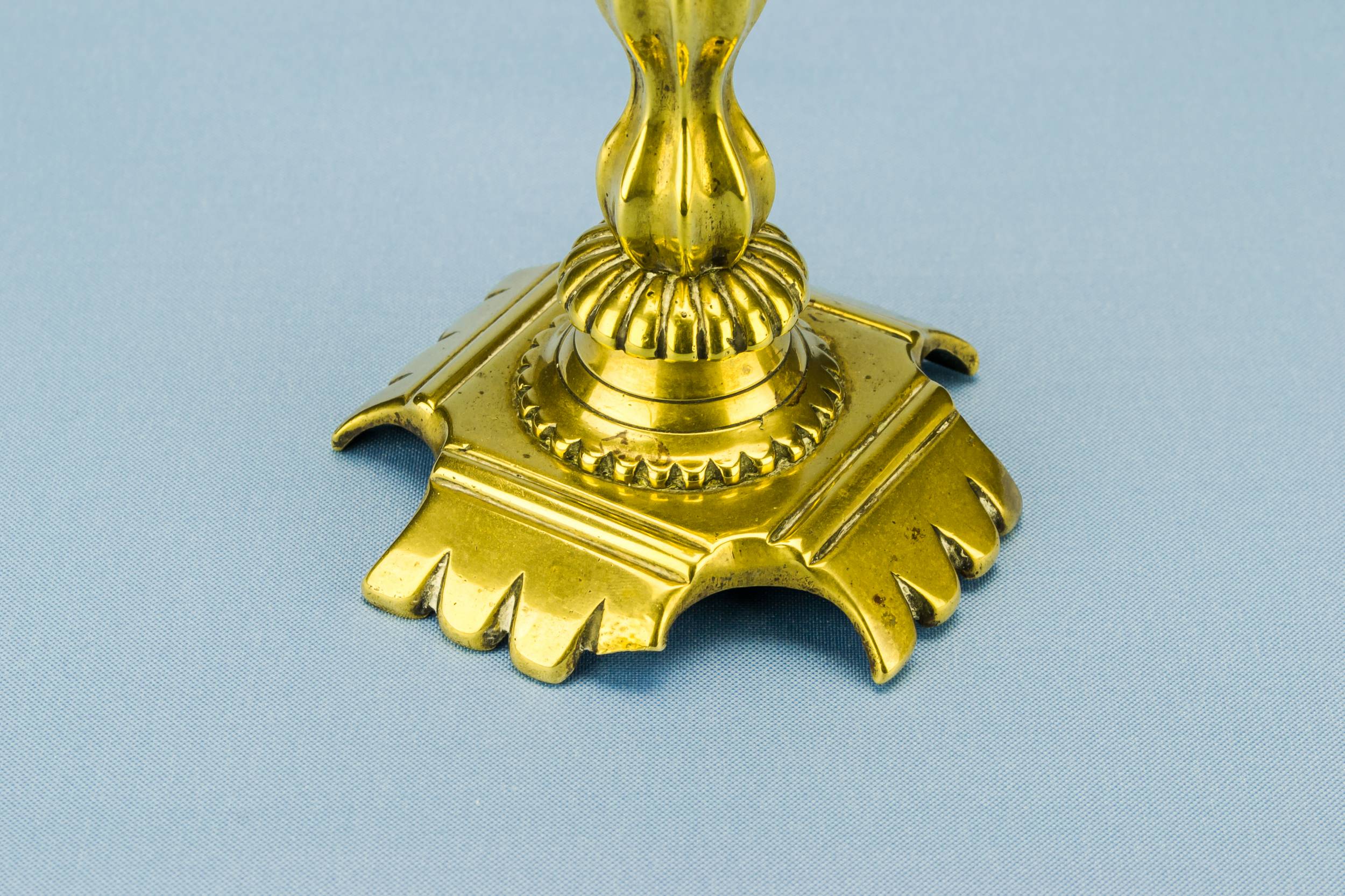 Decorative Brass Fluted — 2 fluted candlesticks 1