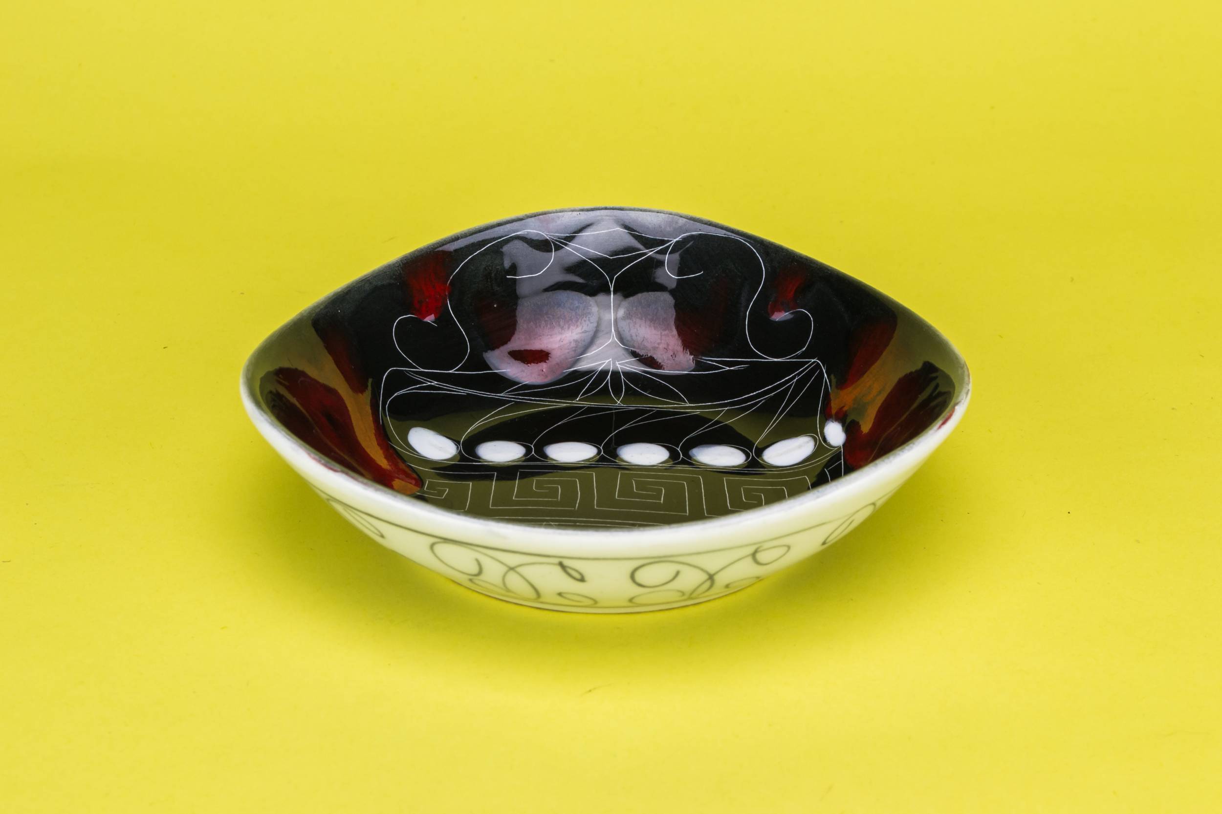 Ceramic Modernist Greek — Small red and black bowl 1