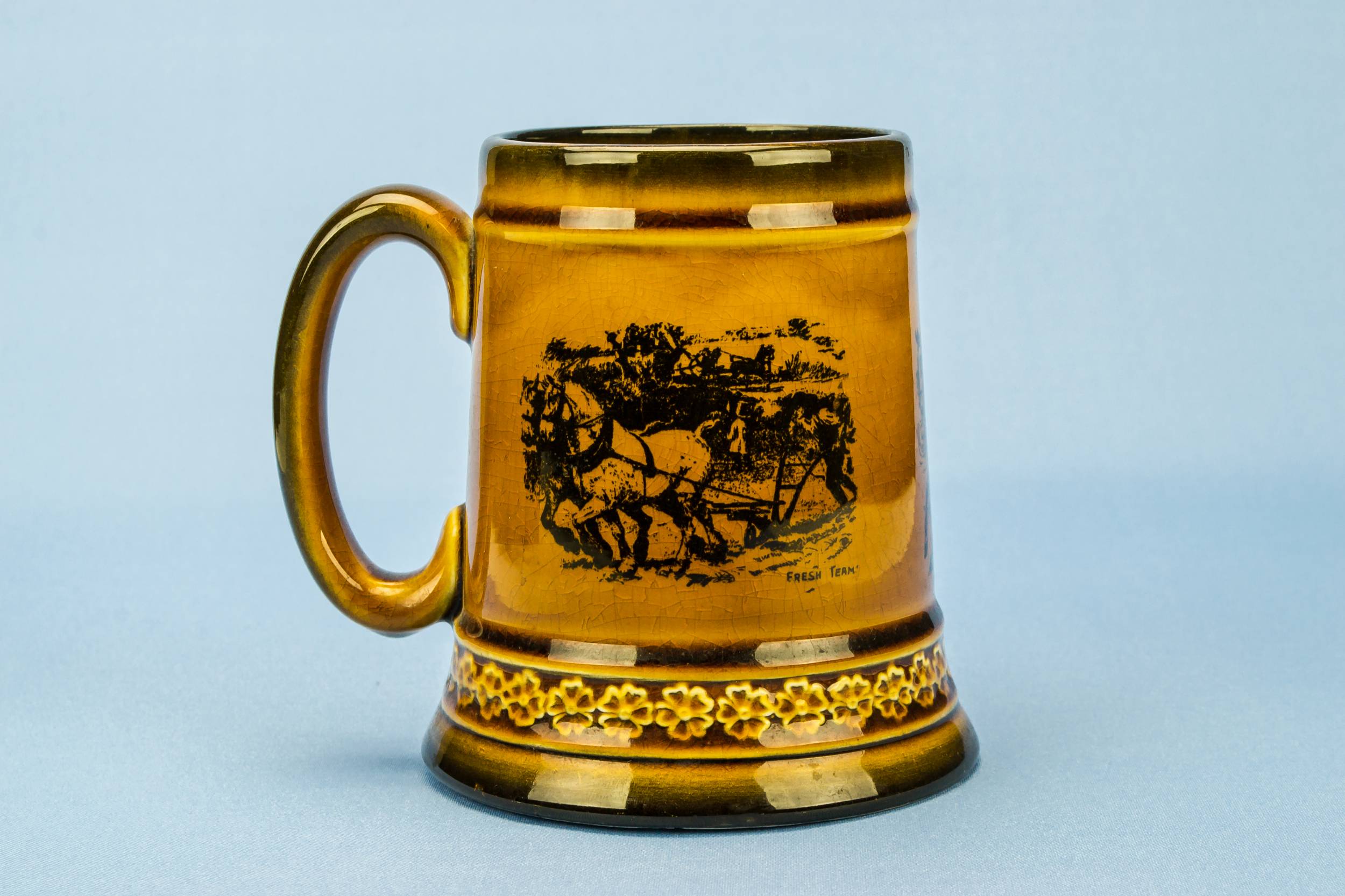 Shabby Chic Brown — Brown beer tankard 1
