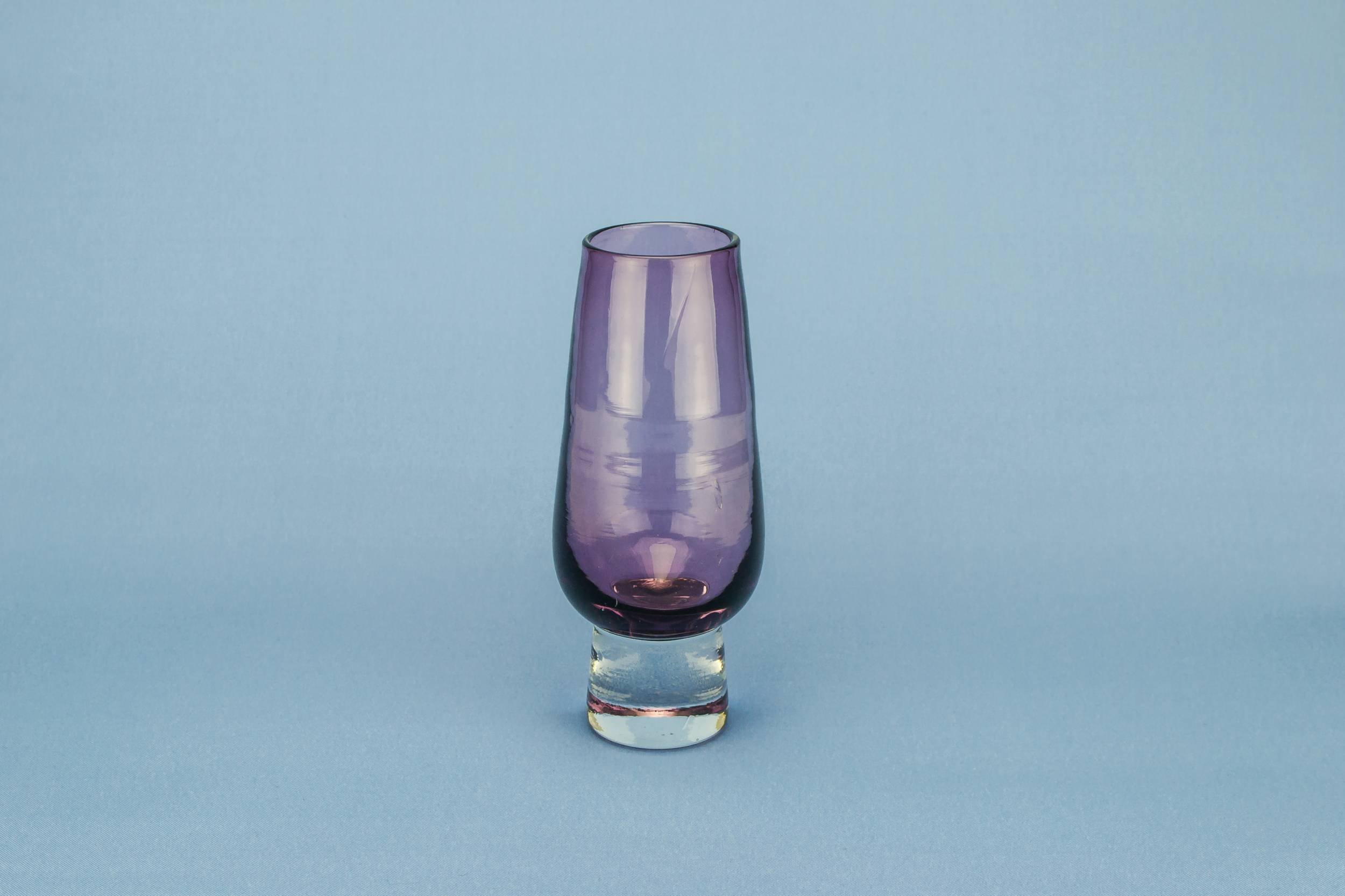 Small Aubergine Glass — Small aubergine glass vase