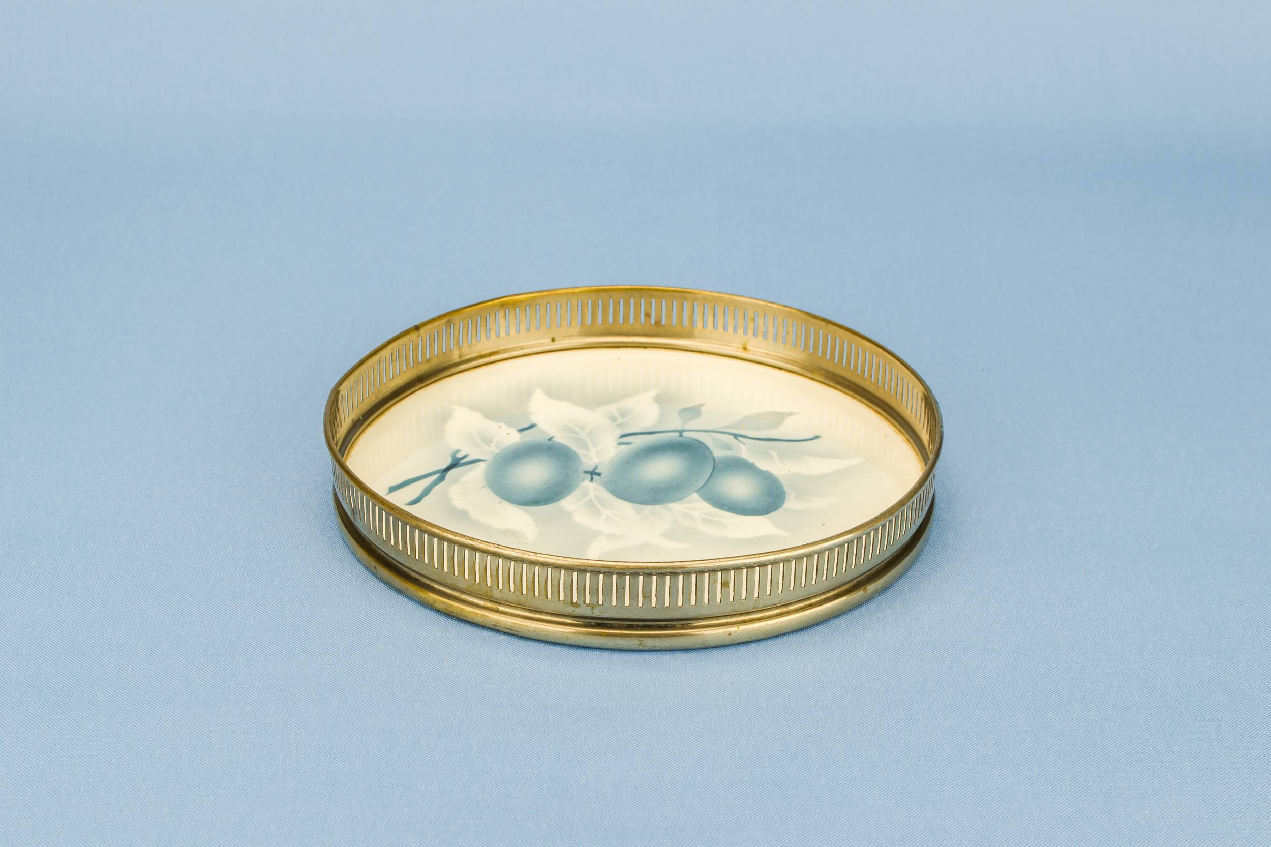 Antique Porcelain Fruits — Blue and white coaster