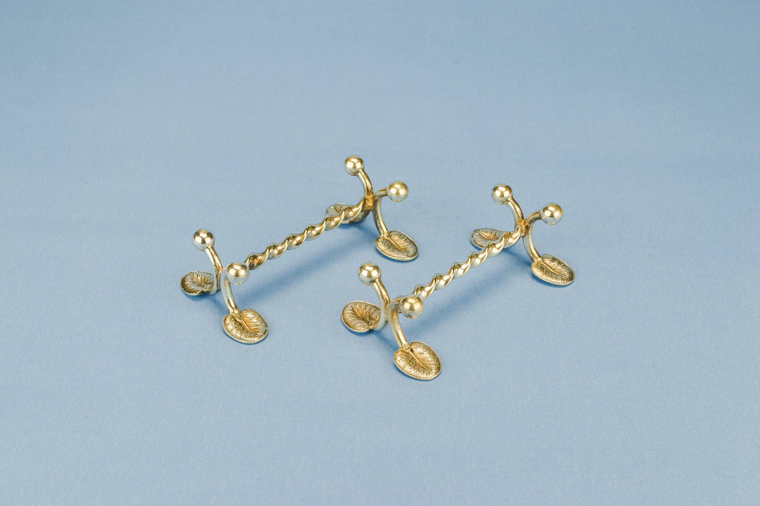Silver Plated Classical — 2 floral knife rests