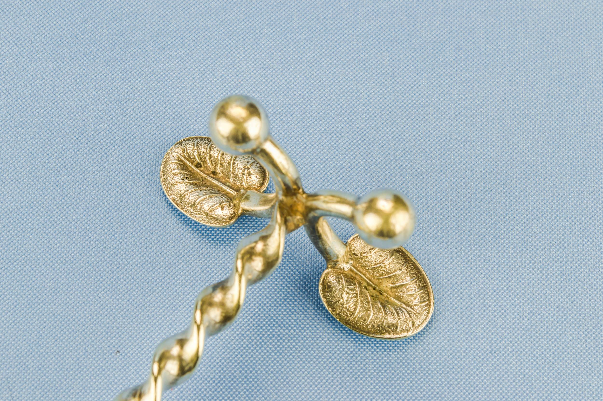 Silver Plated Classical — 2 floral knife rests 4