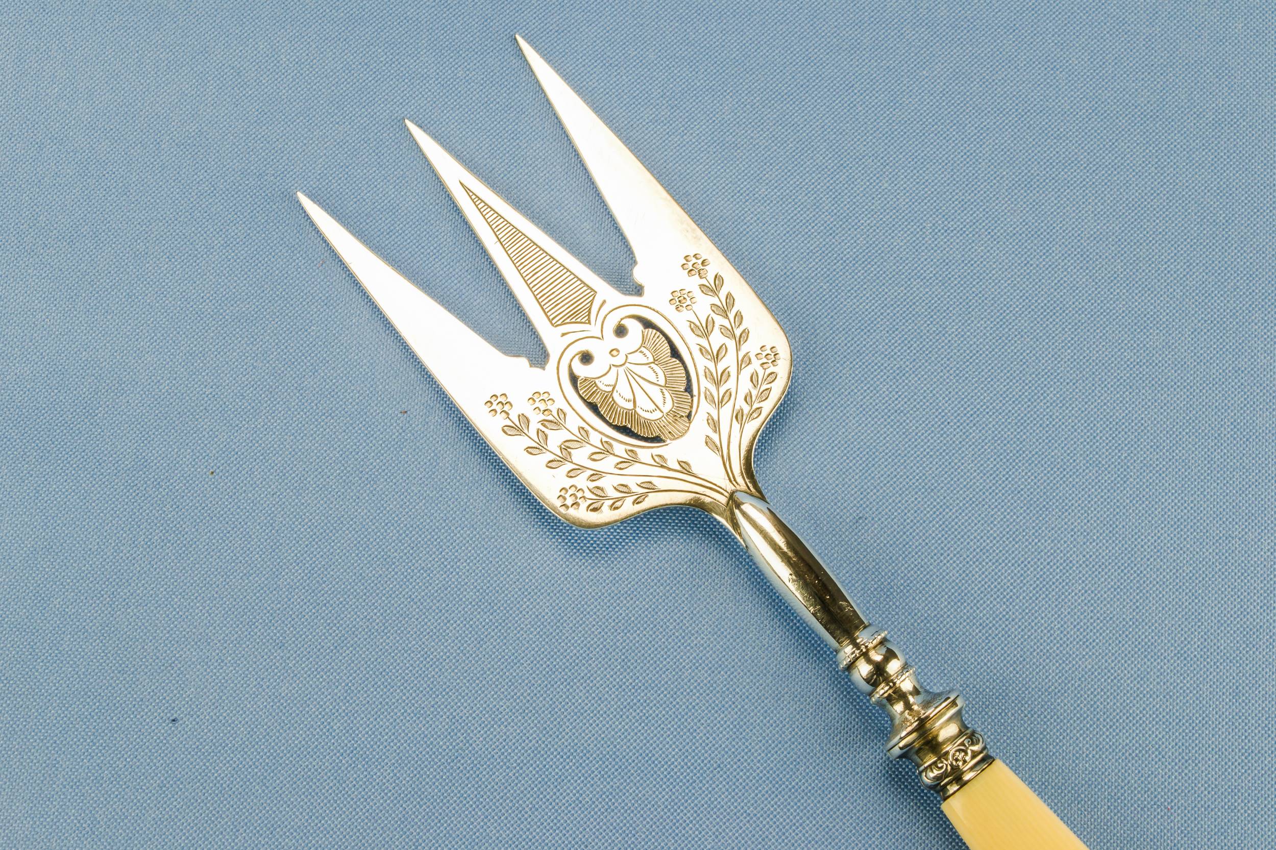 Antique Victorian Floral — Silver plated bread fork 4