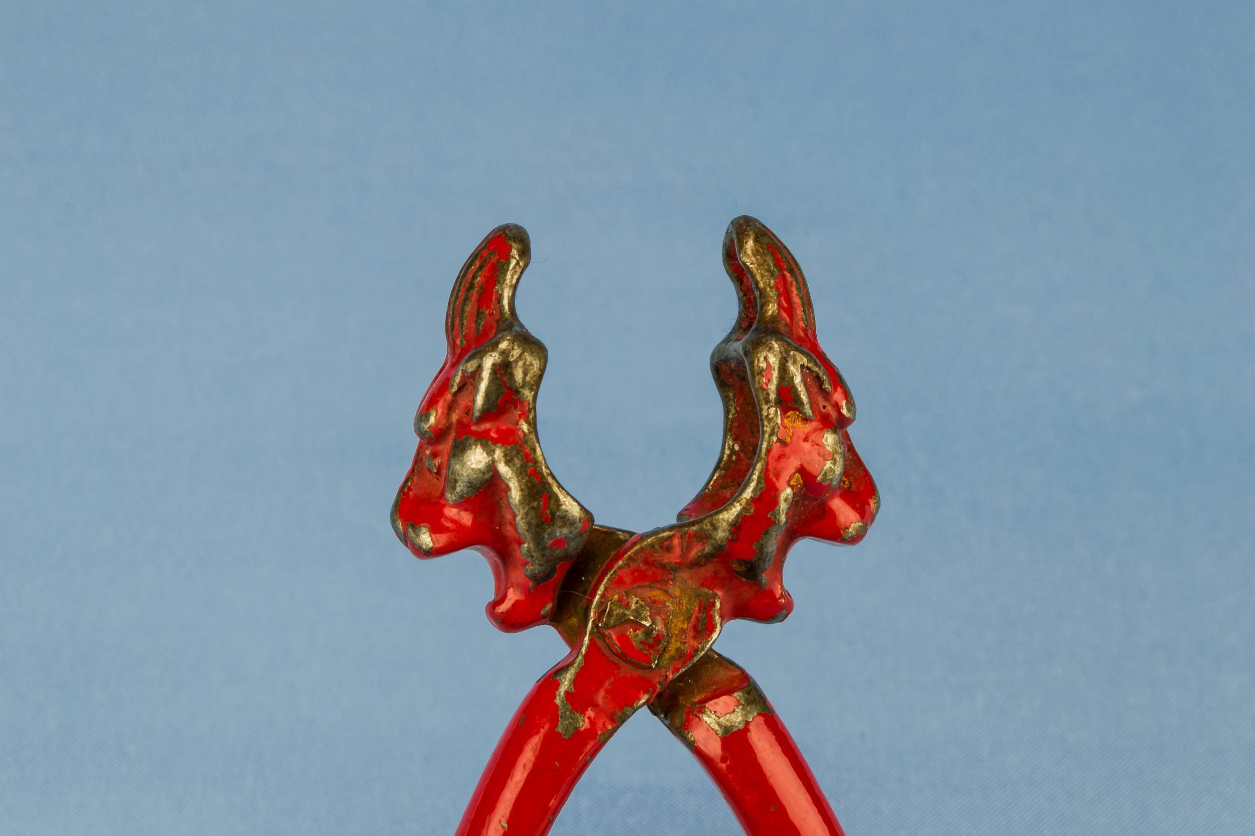 Red Attractive Metal — Red tiger nut cracker 1