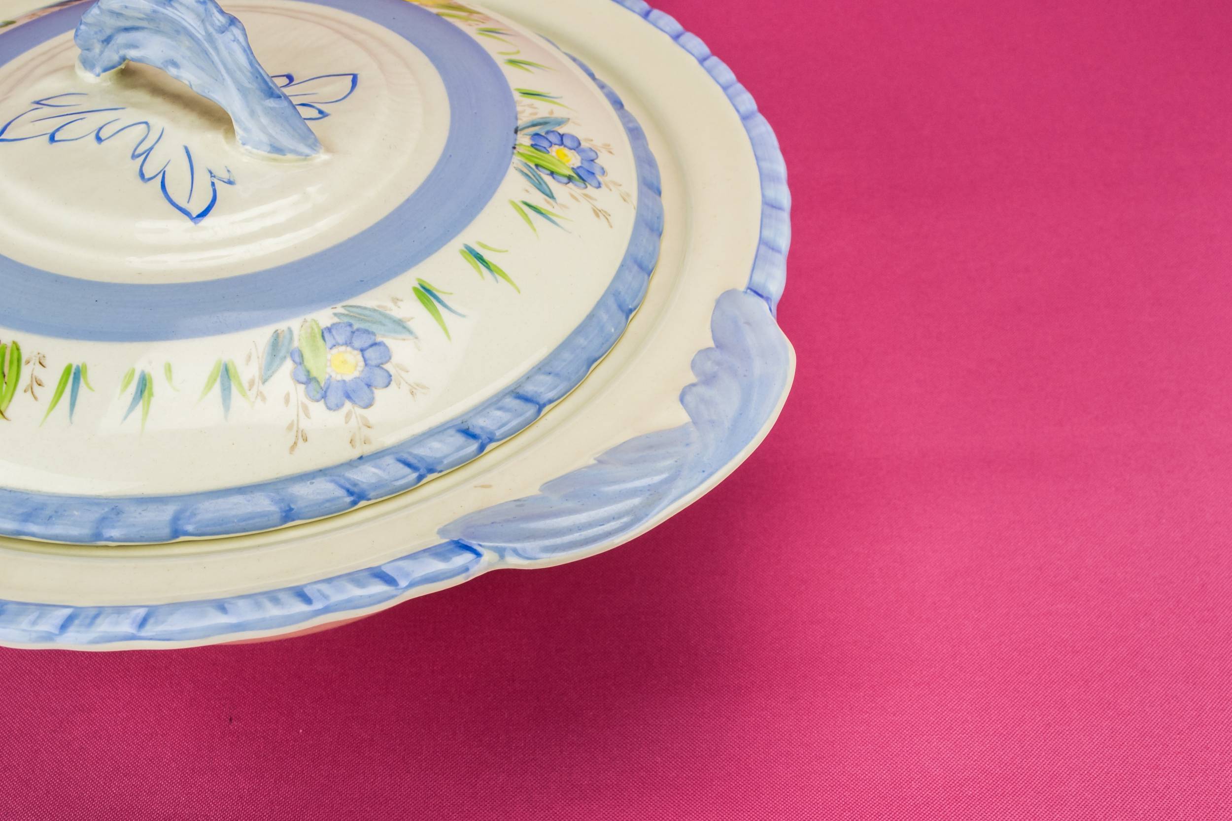 Ceramic Colourful Floral — Pink and blue serving tureen 2
