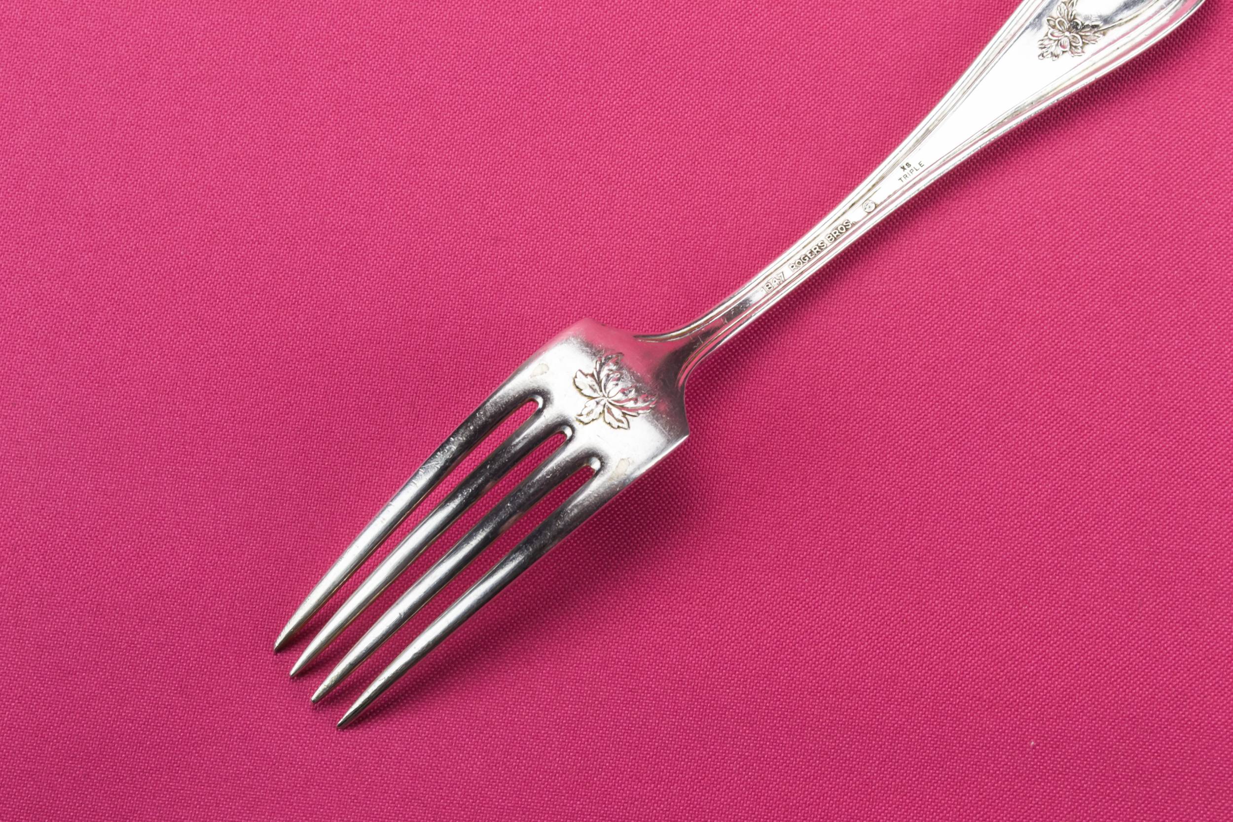 Neo-classical Antique Silver — 5 silver plated dinner forks 2